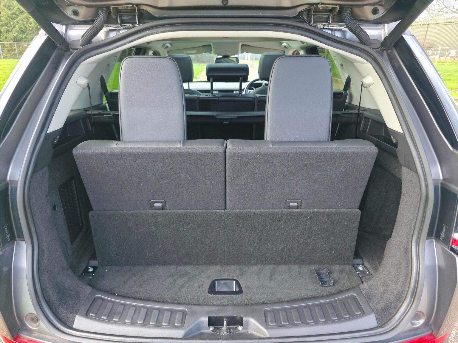 2018 Land Rover Discovery Sport image 48