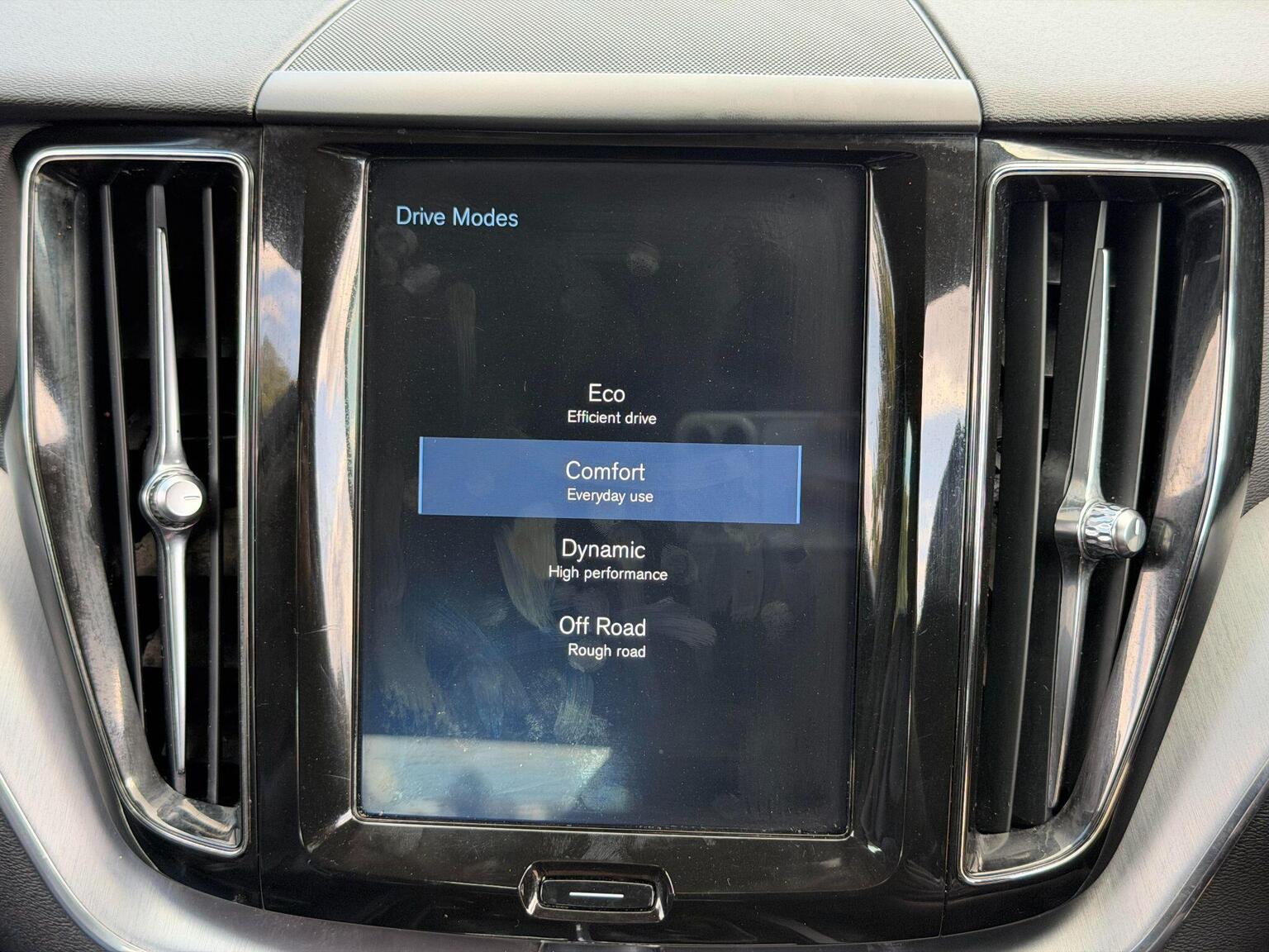 2018 Volvo XC60 image 48