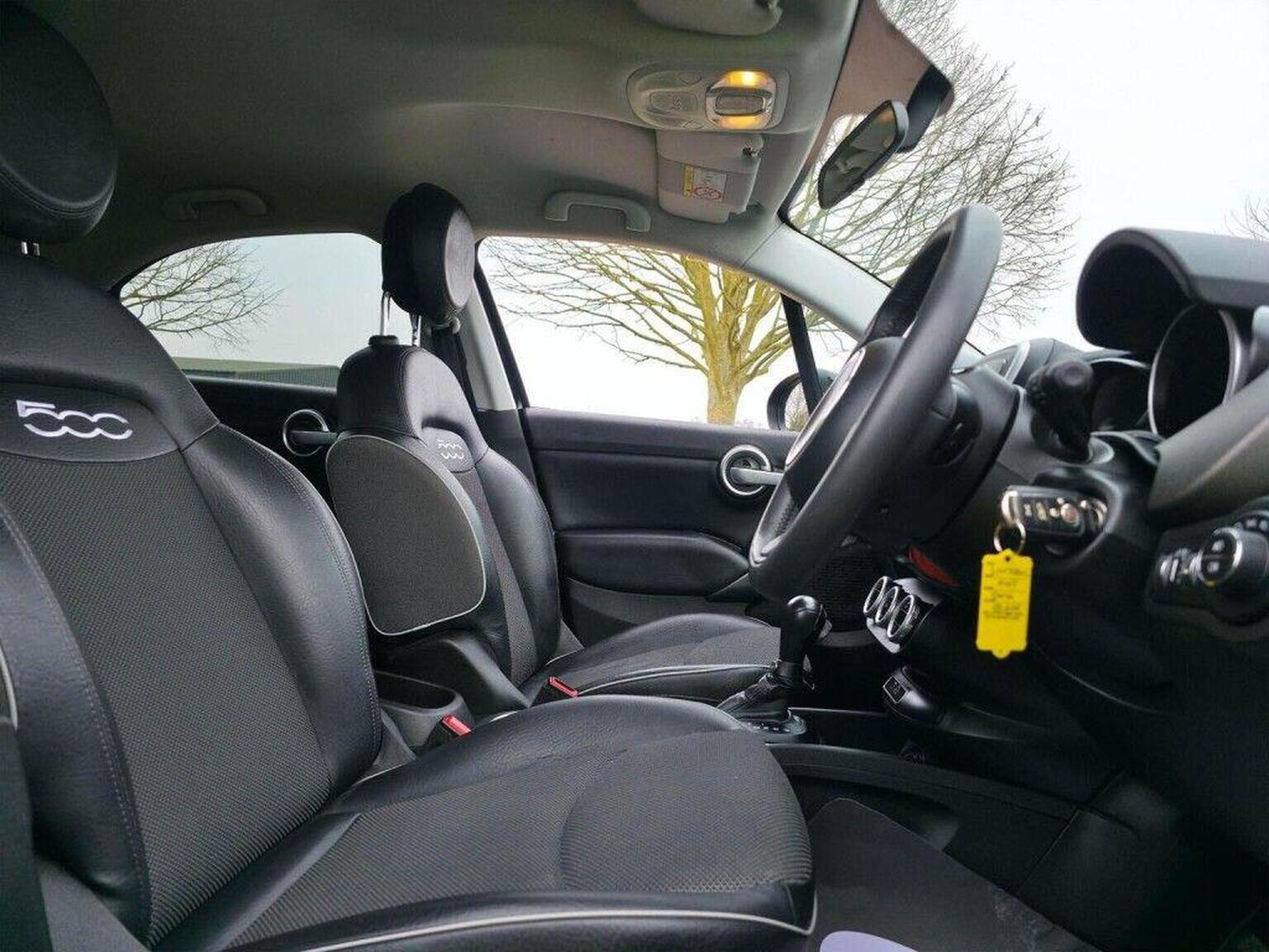 2017 Fiat 500X image 13