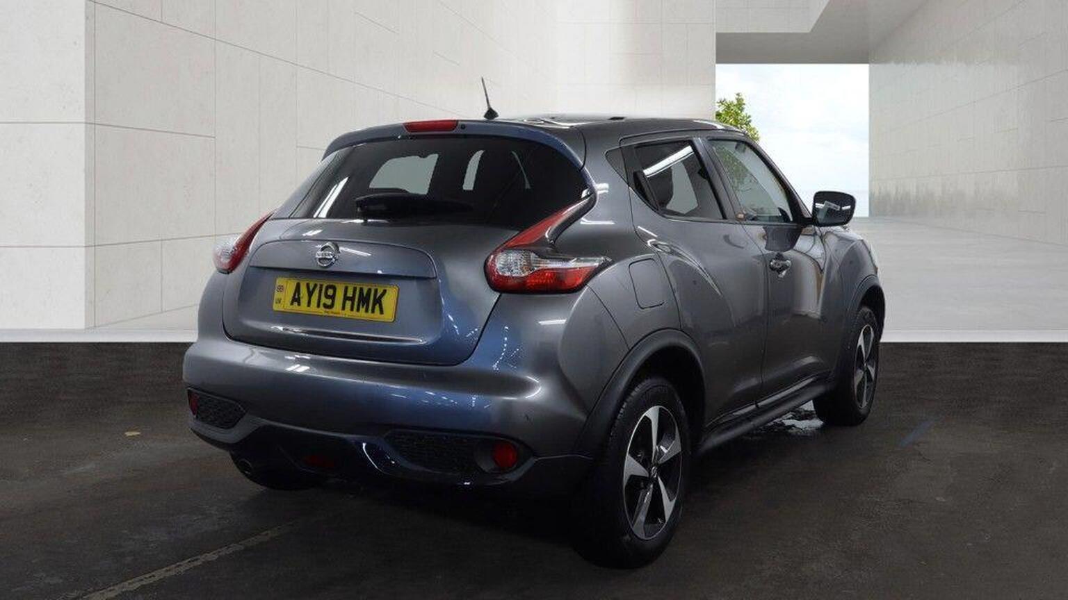 2019 Nissan Juke image 3