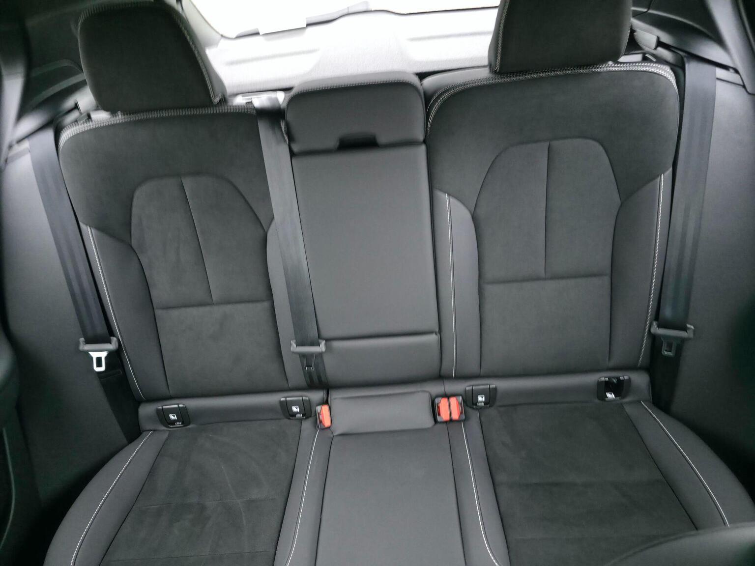 2024 Volvo EX40 image 23