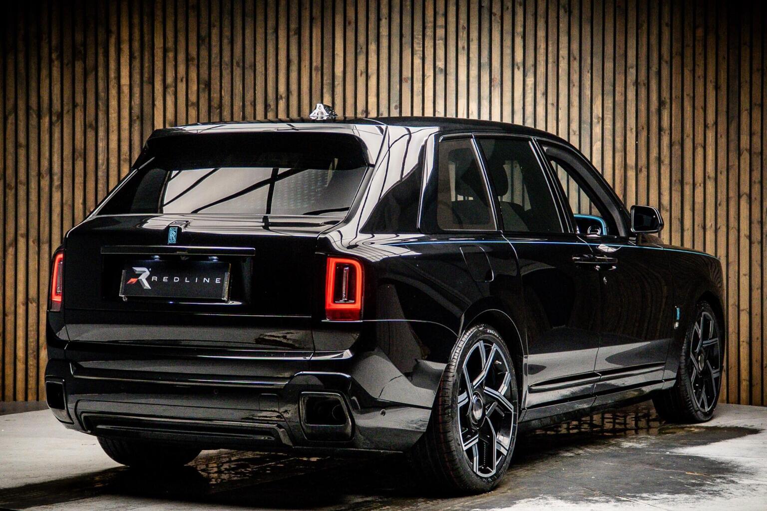 2025 Rolls-Royce Cullinan Series II Black Badge — photograph 4
