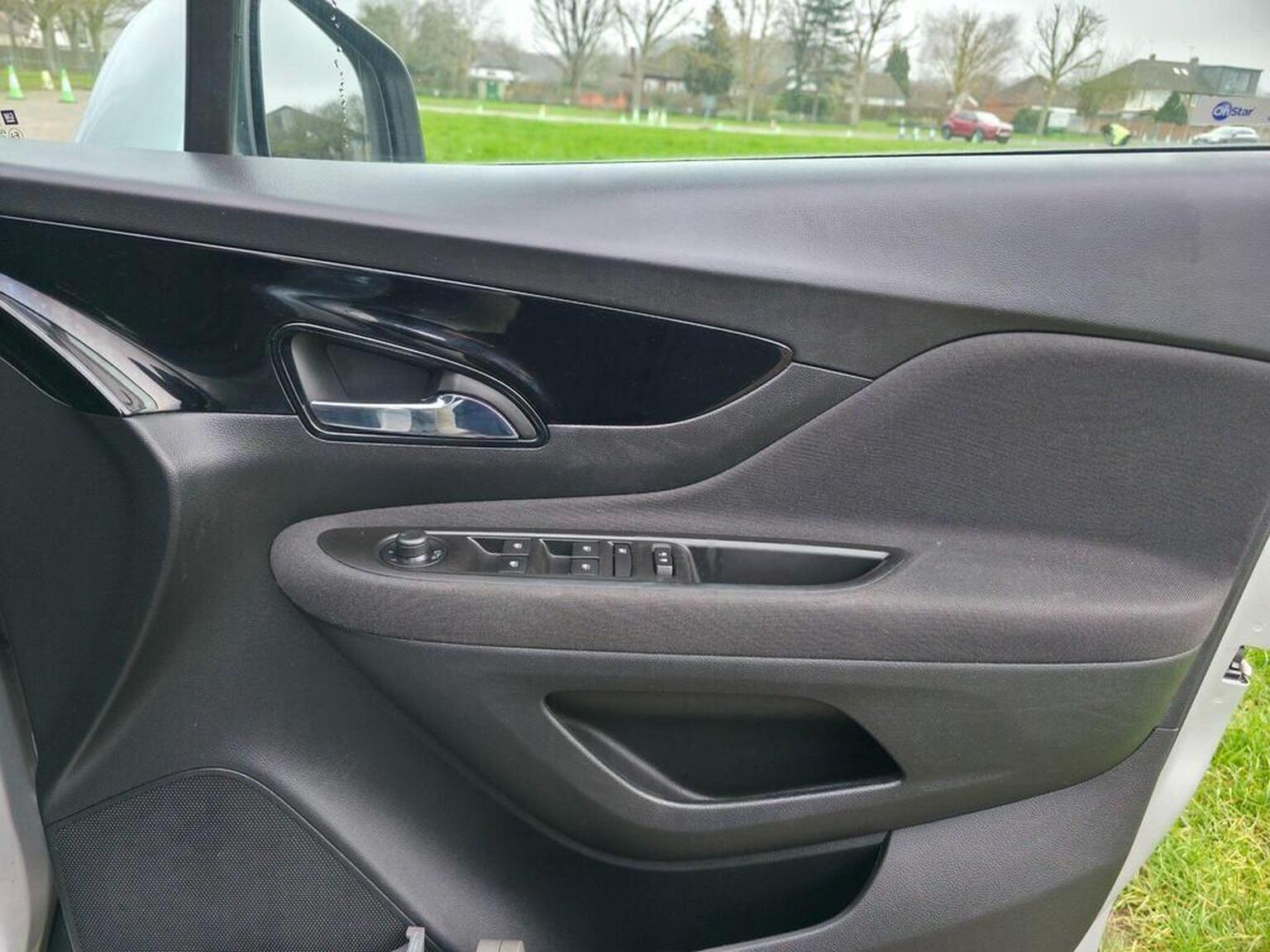 2016 Vauxhall Mokka X image 39