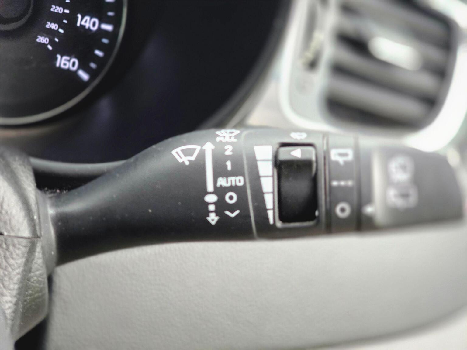 2013 Kia Carens image 36
