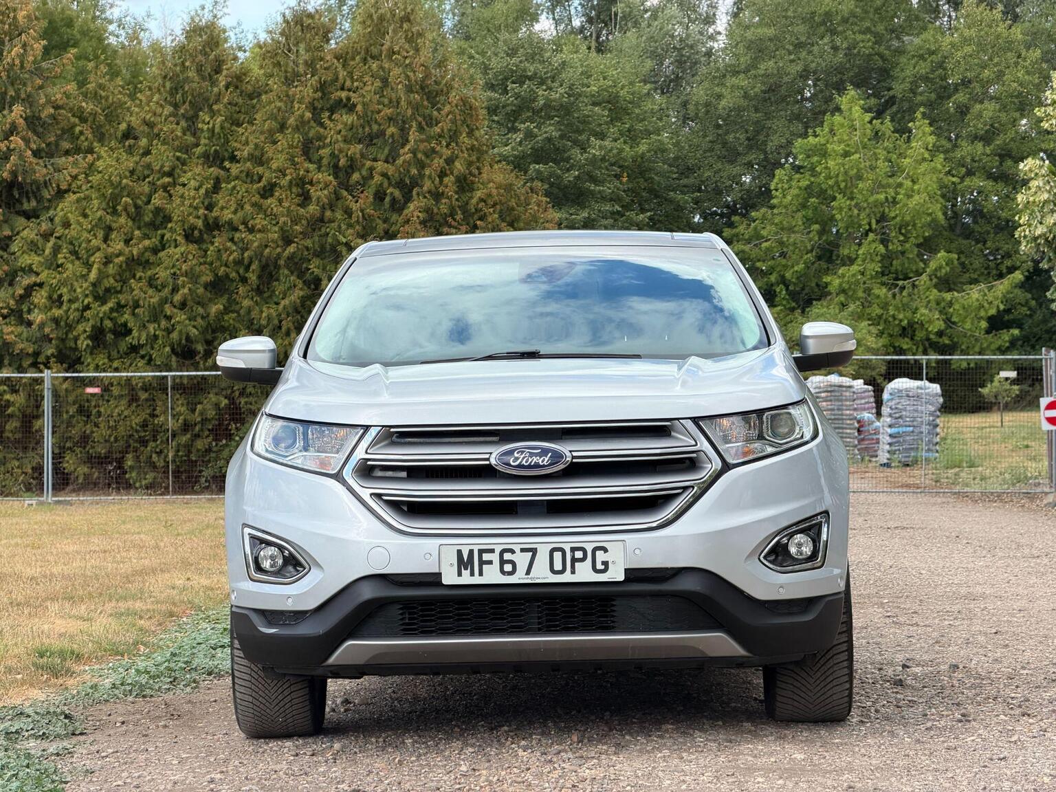 2018 Ford Edge image 22