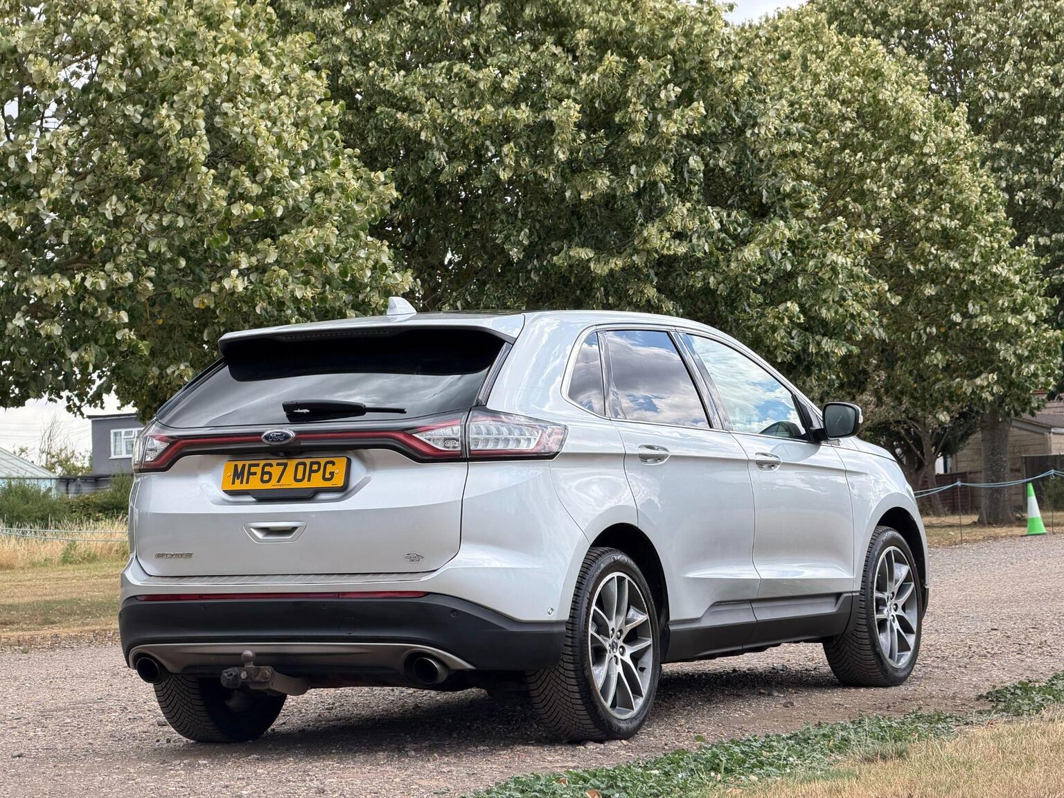 2018 Ford Edge image 8