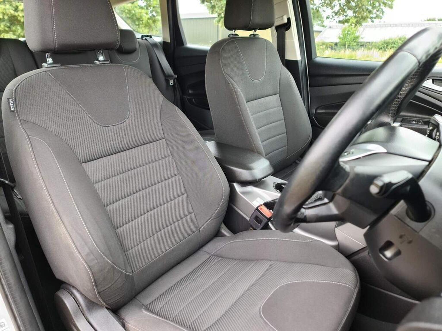 2015 Ford Kuga image 21