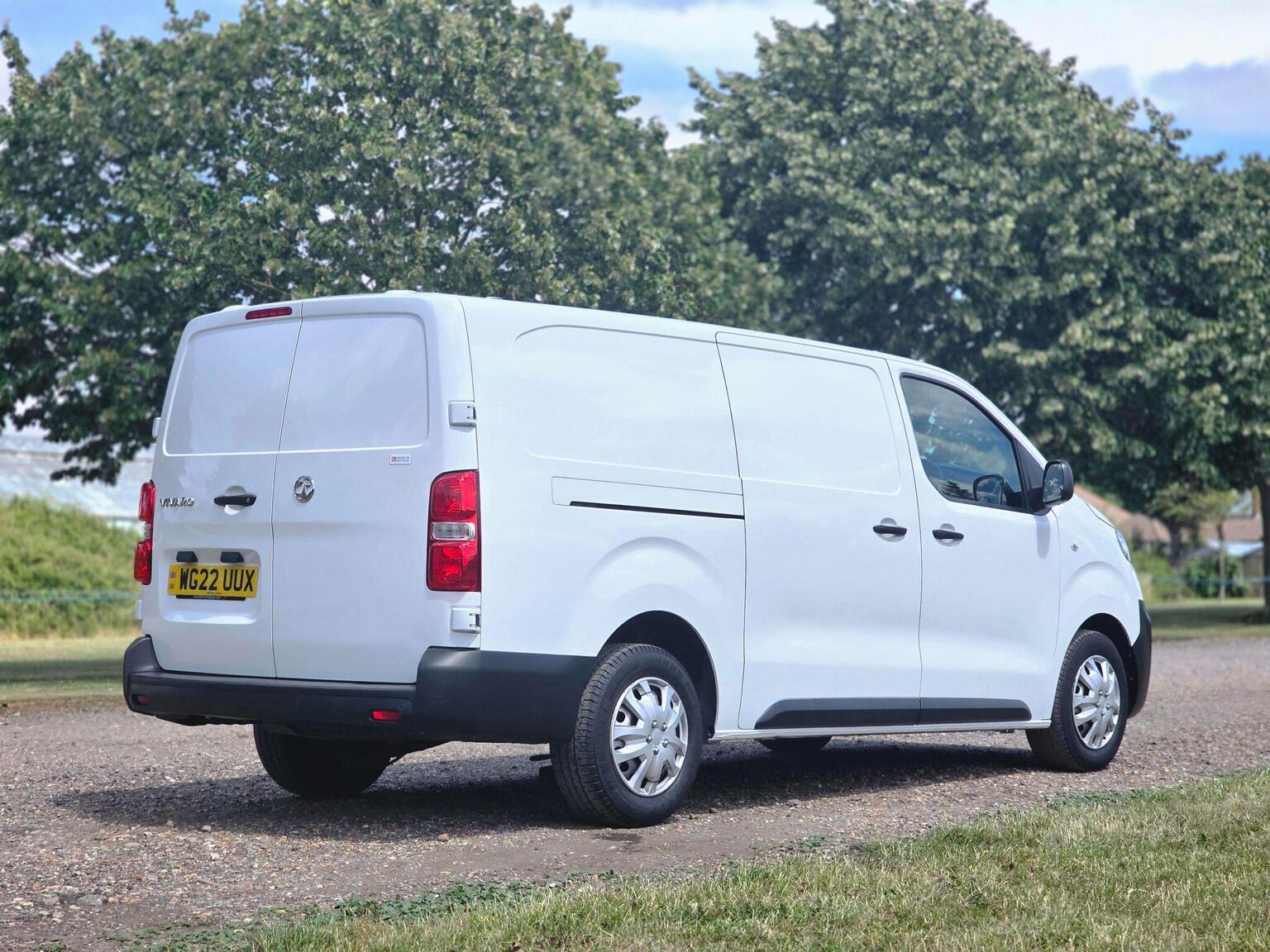 2022 Vauxhall Vivaro image 9