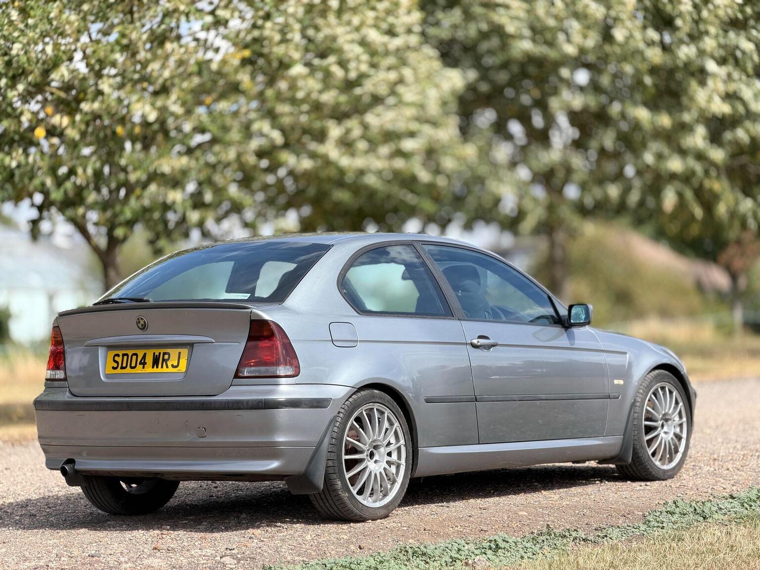 2004 BMW 3 Series image 6