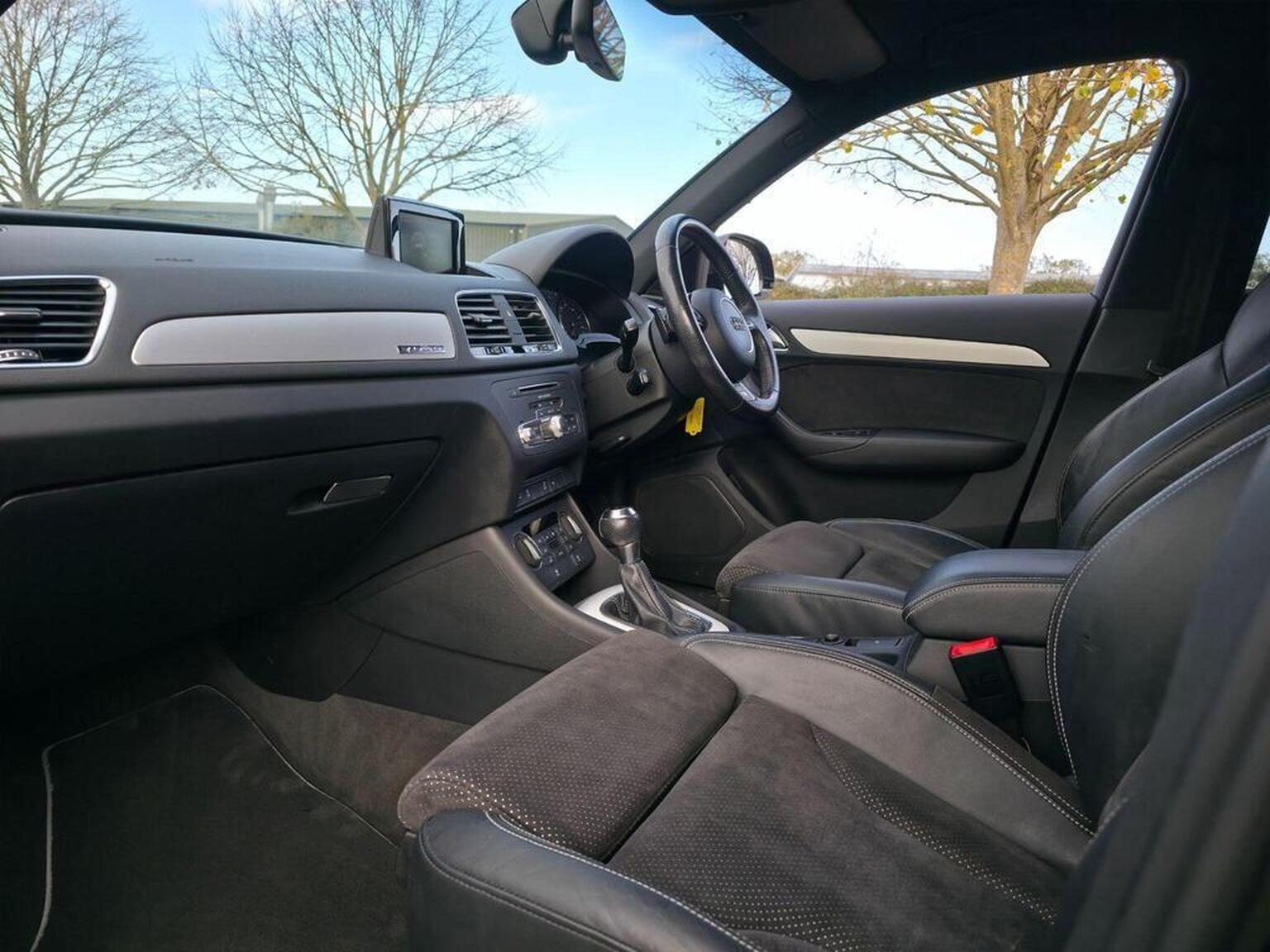2015 Audi Q3 image 25