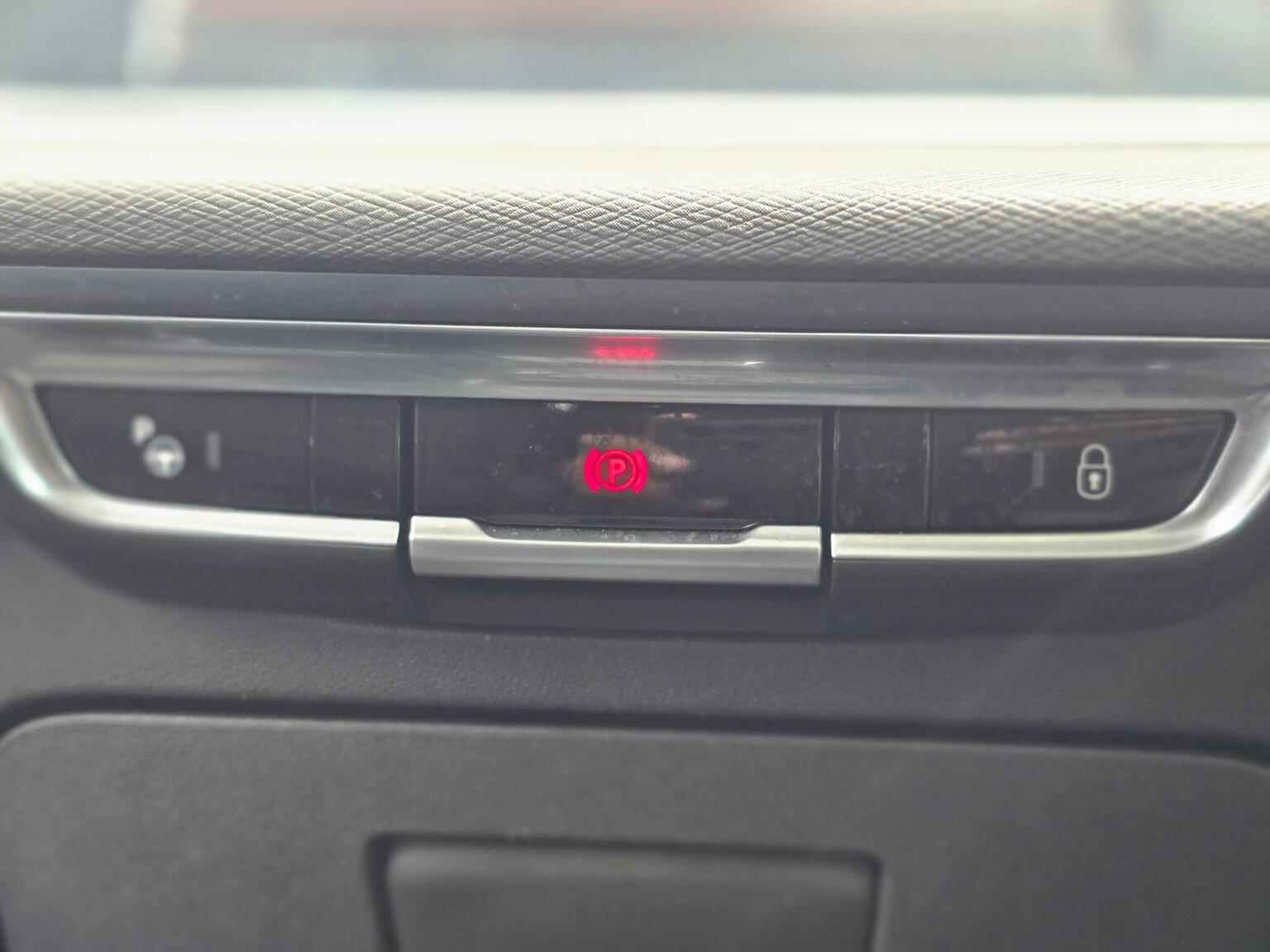 2016 Citroen Grand C4 Picasso image 38