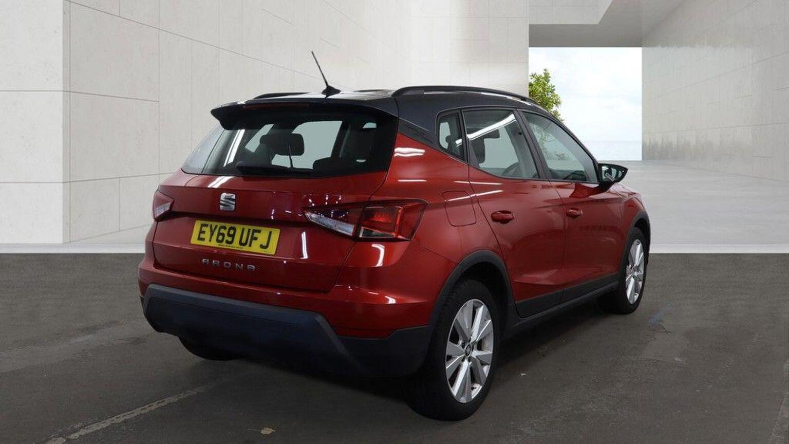 2019 Seat Arona image 3