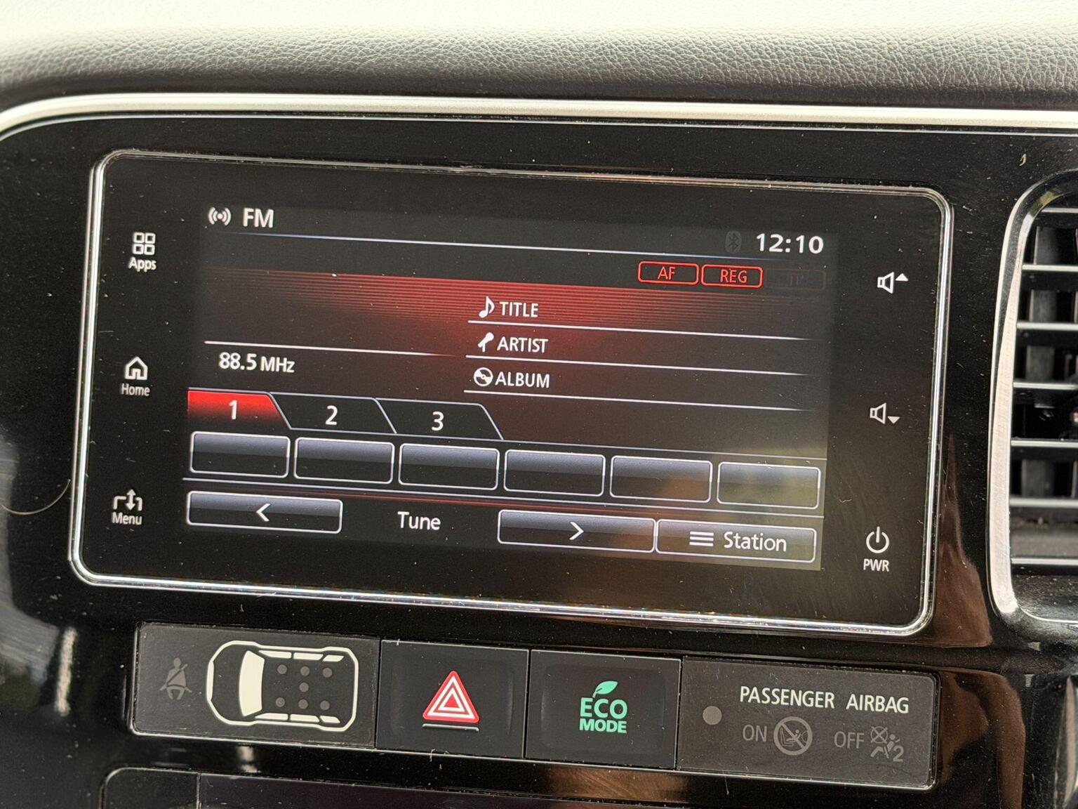2018 Mitsubishi Outlander image 40