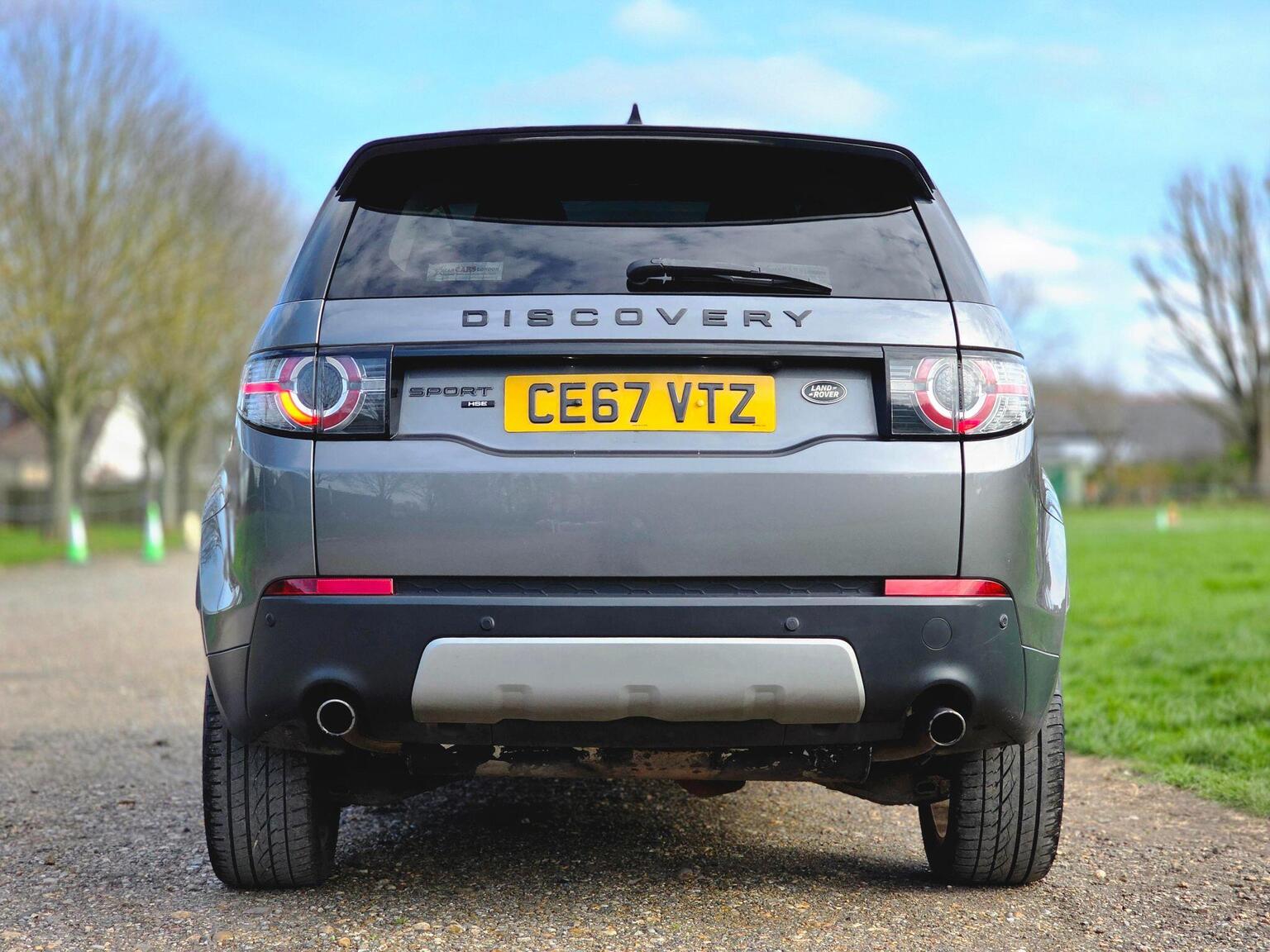 2018 Land Rover Discovery Sport image 8