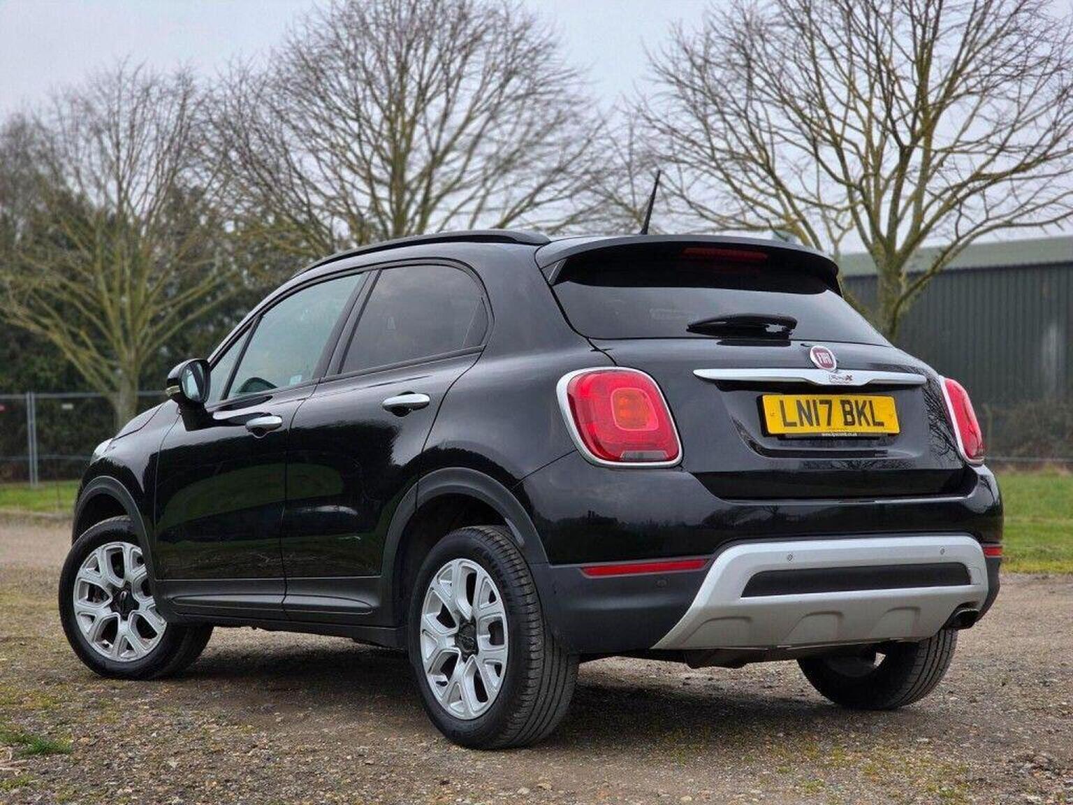 2017 Fiat 500X image 7