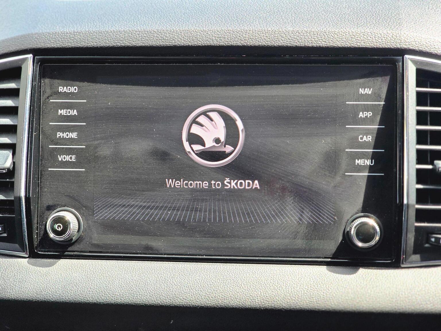 2018 Skoda Karoq image 47