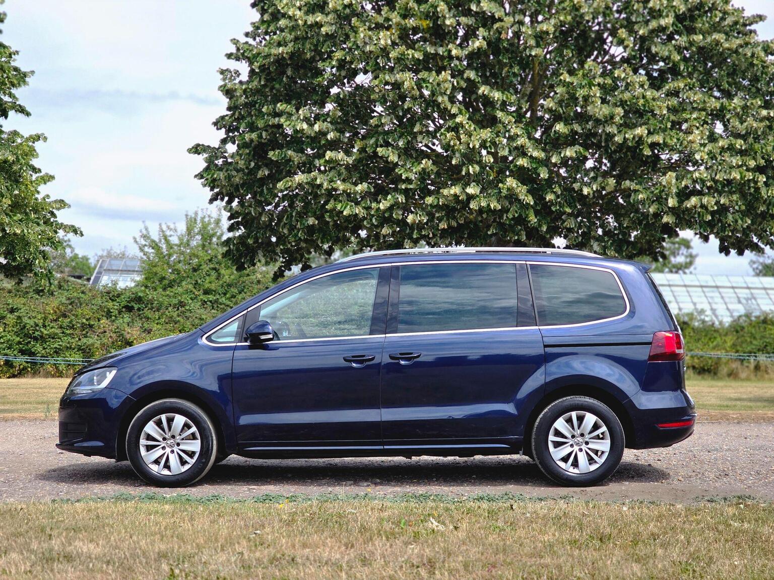 2017 Volkswagen Sharan image 16