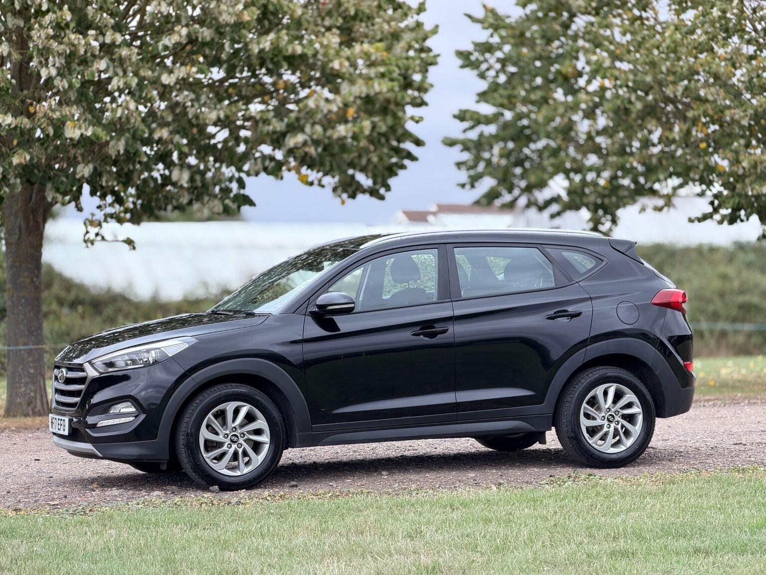 2017 Hyundai TUCSON image 16