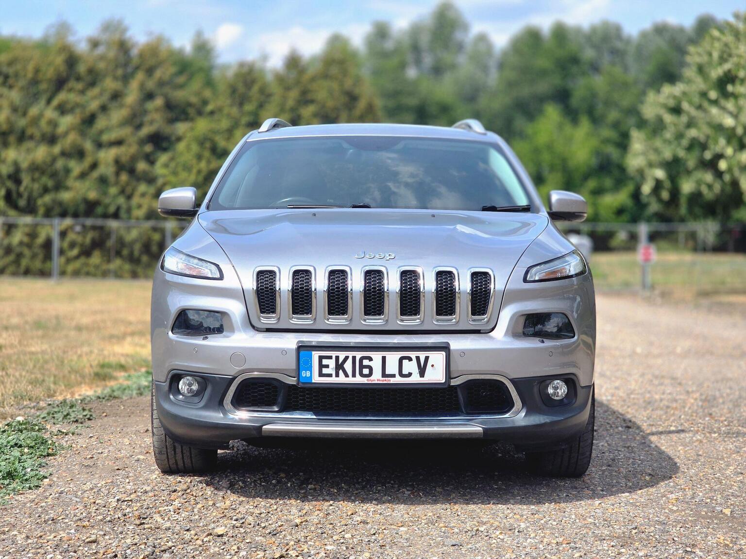 2016 Jeep Cherokee image 20
