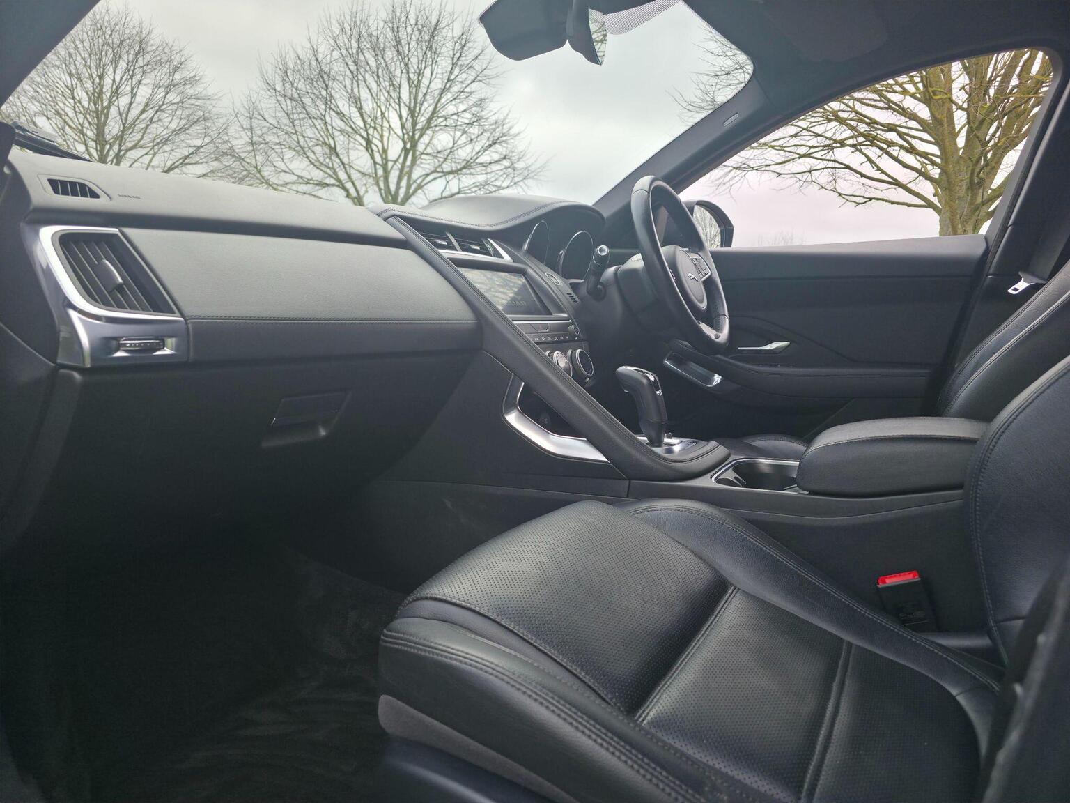 2019 Jaguar E-PACE image 28