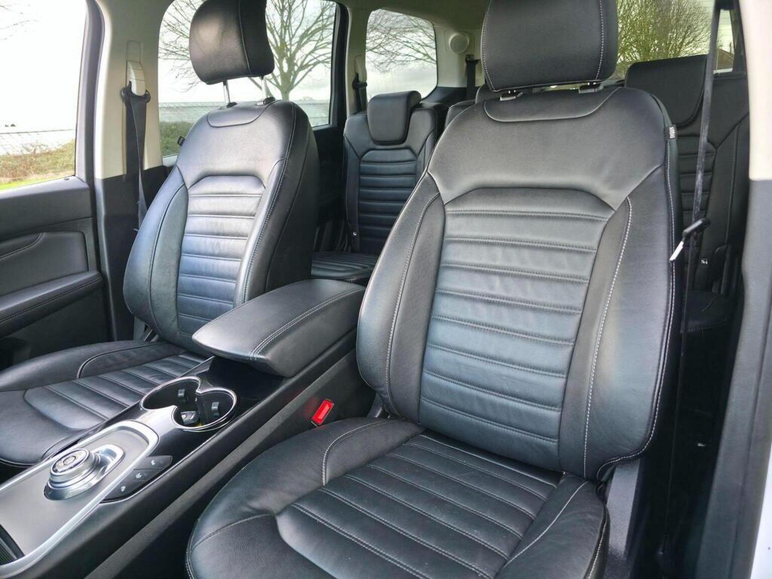 2021 Ford Galaxy image 28