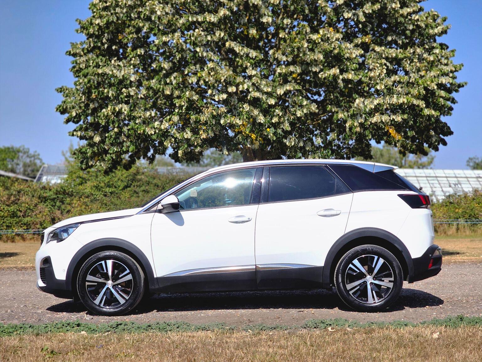 2017 Peugeot 3008 image 15