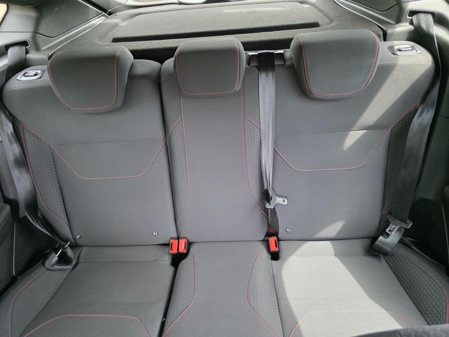 2018 Ford Focus image 31