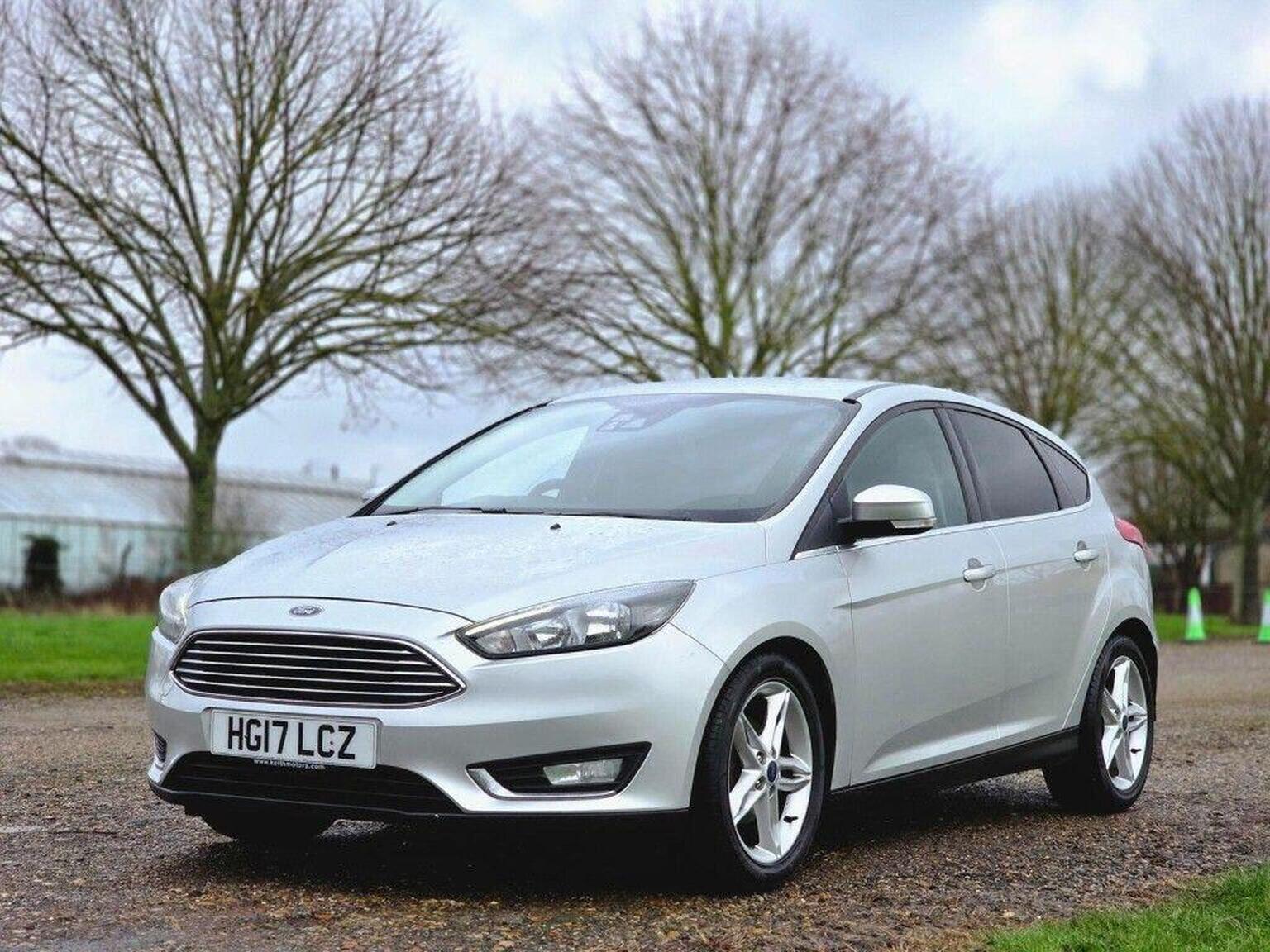 2017 Ford Focus image 16