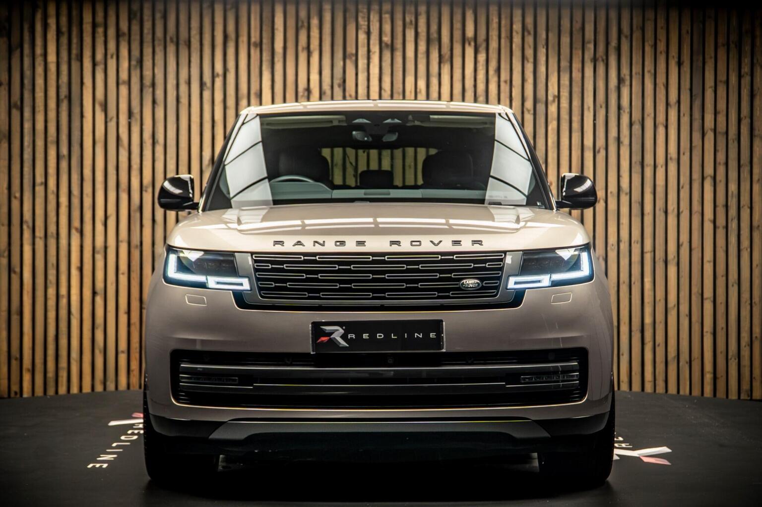 2022 Land Rover Range Rover D350 MHEV SE Auto 4WD — photograph 5