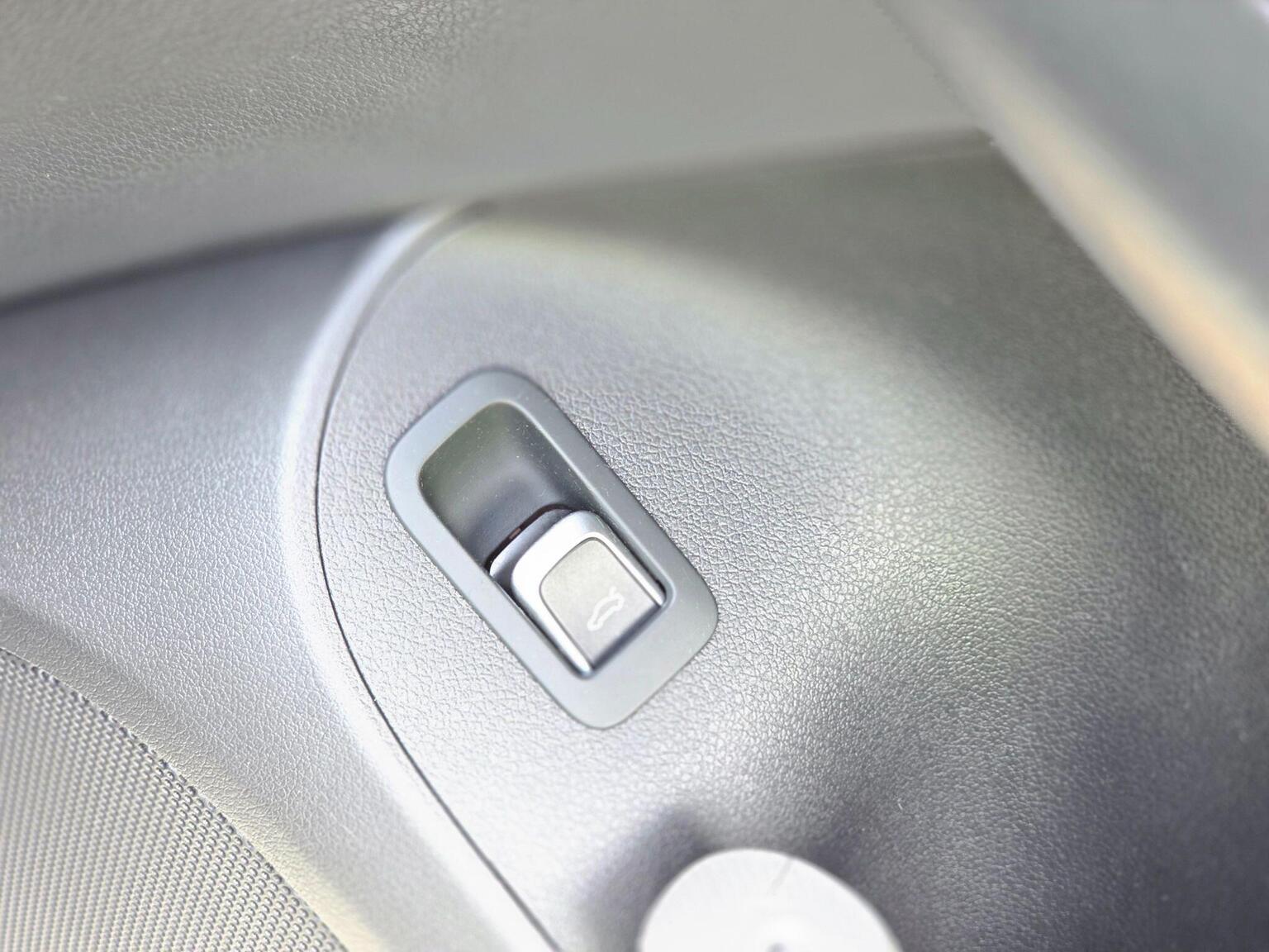 2012 Audi Q5 image 36