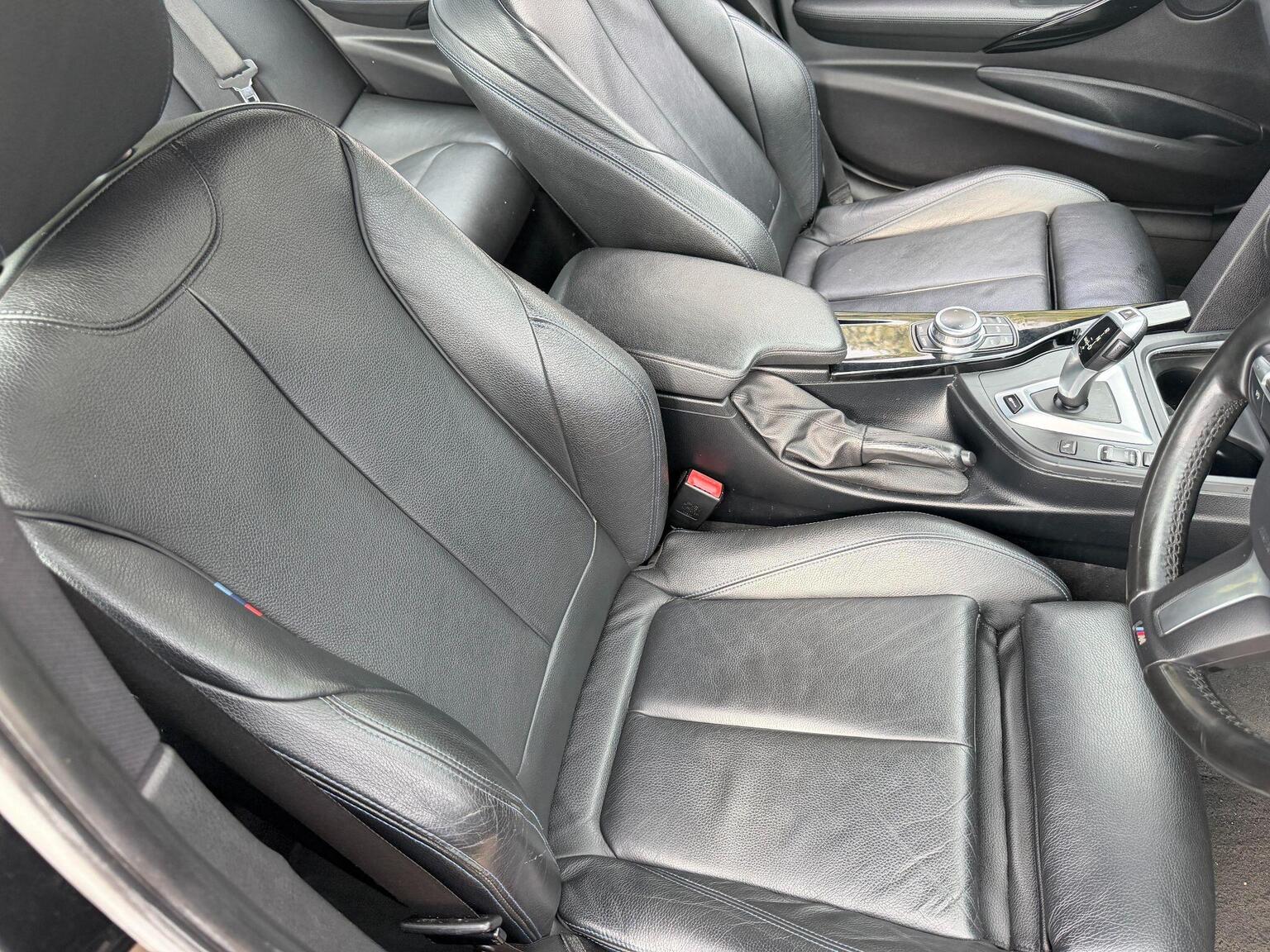 2018 BMW 3 Series image 30