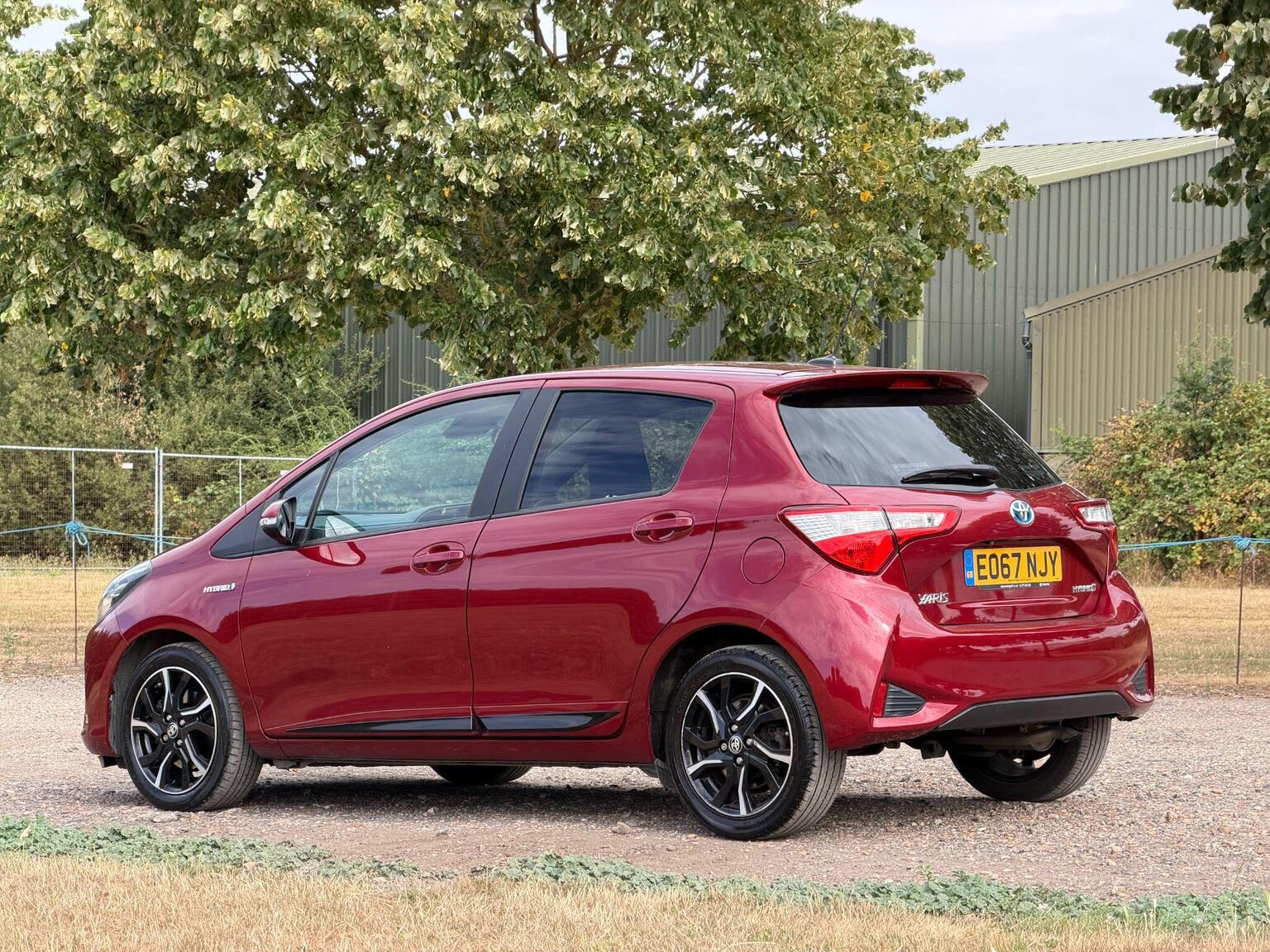 2017 Toyota Yaris image 13