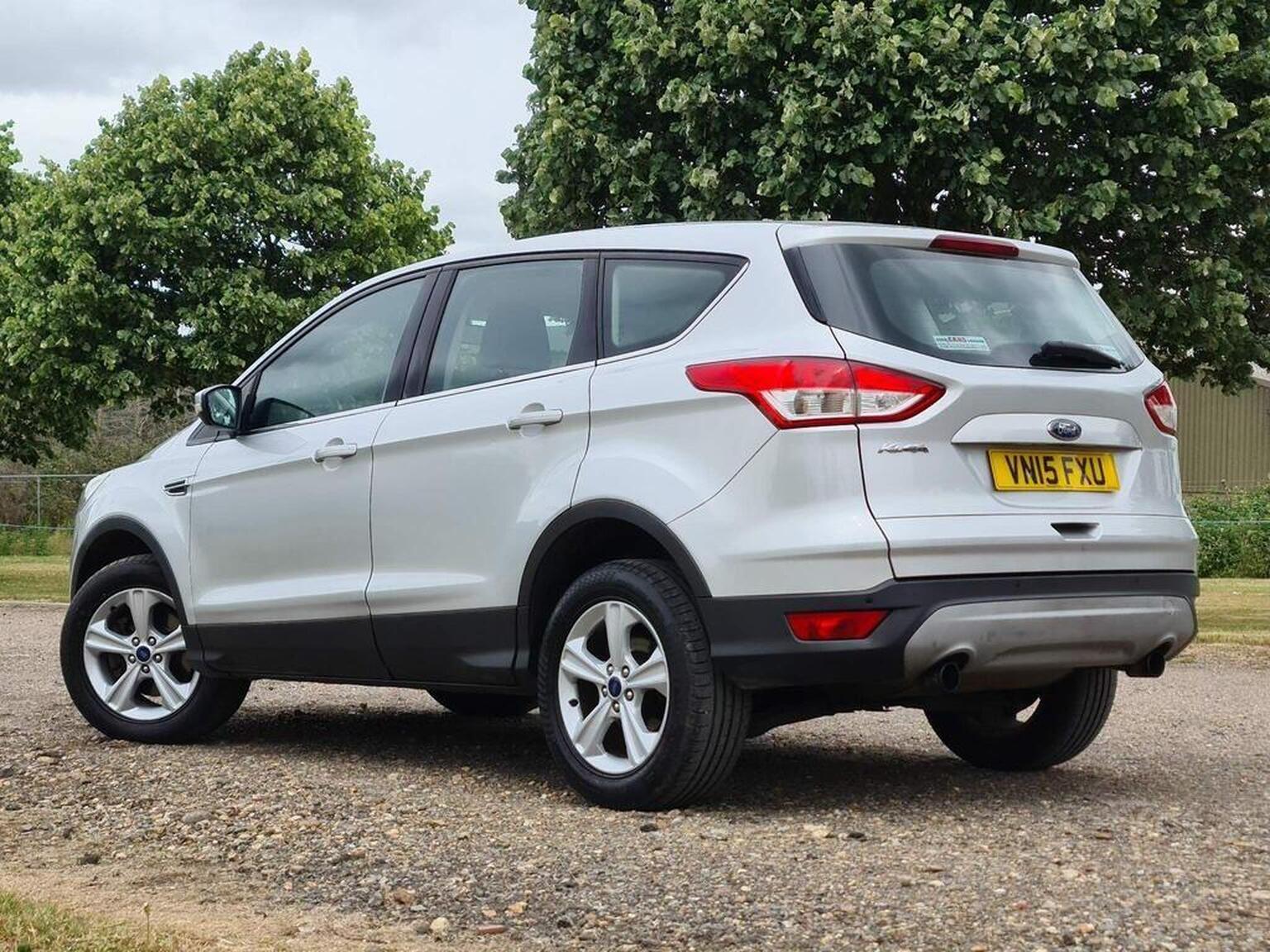 2015 Ford Kuga image 6