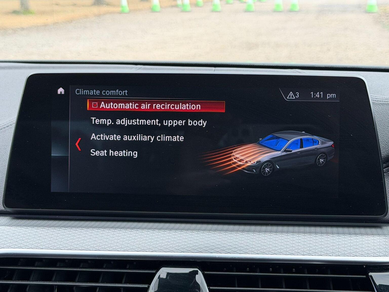 2019 BMW 5 Series image 41