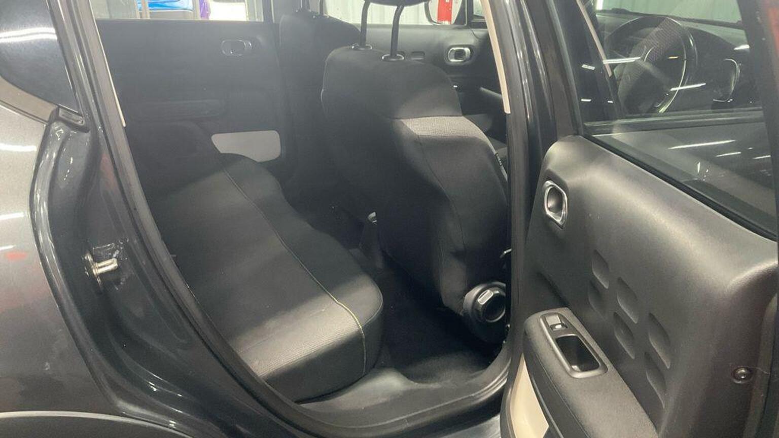 2017 Citroen C3 image 13