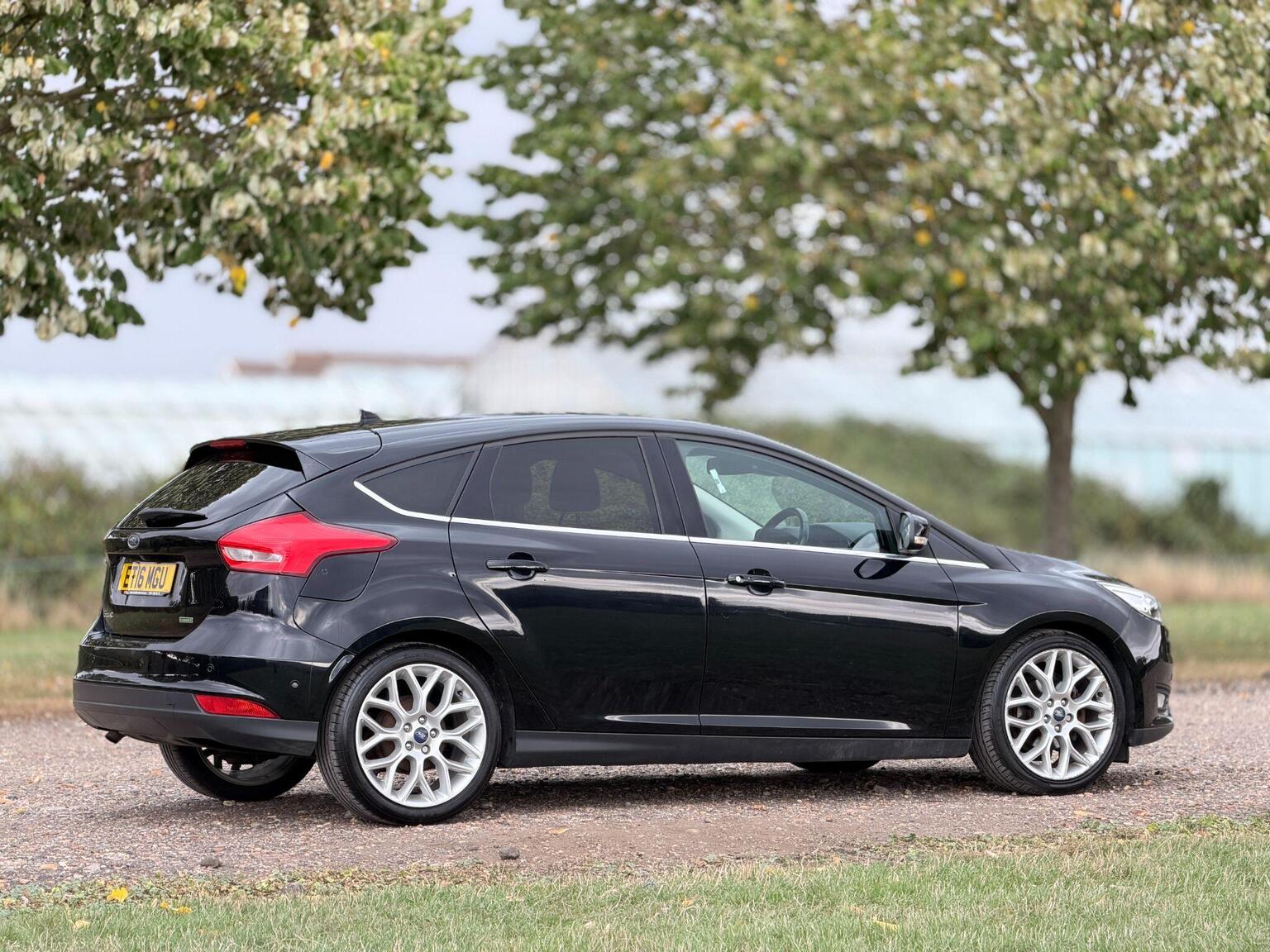 2016 Ford Focus image 4