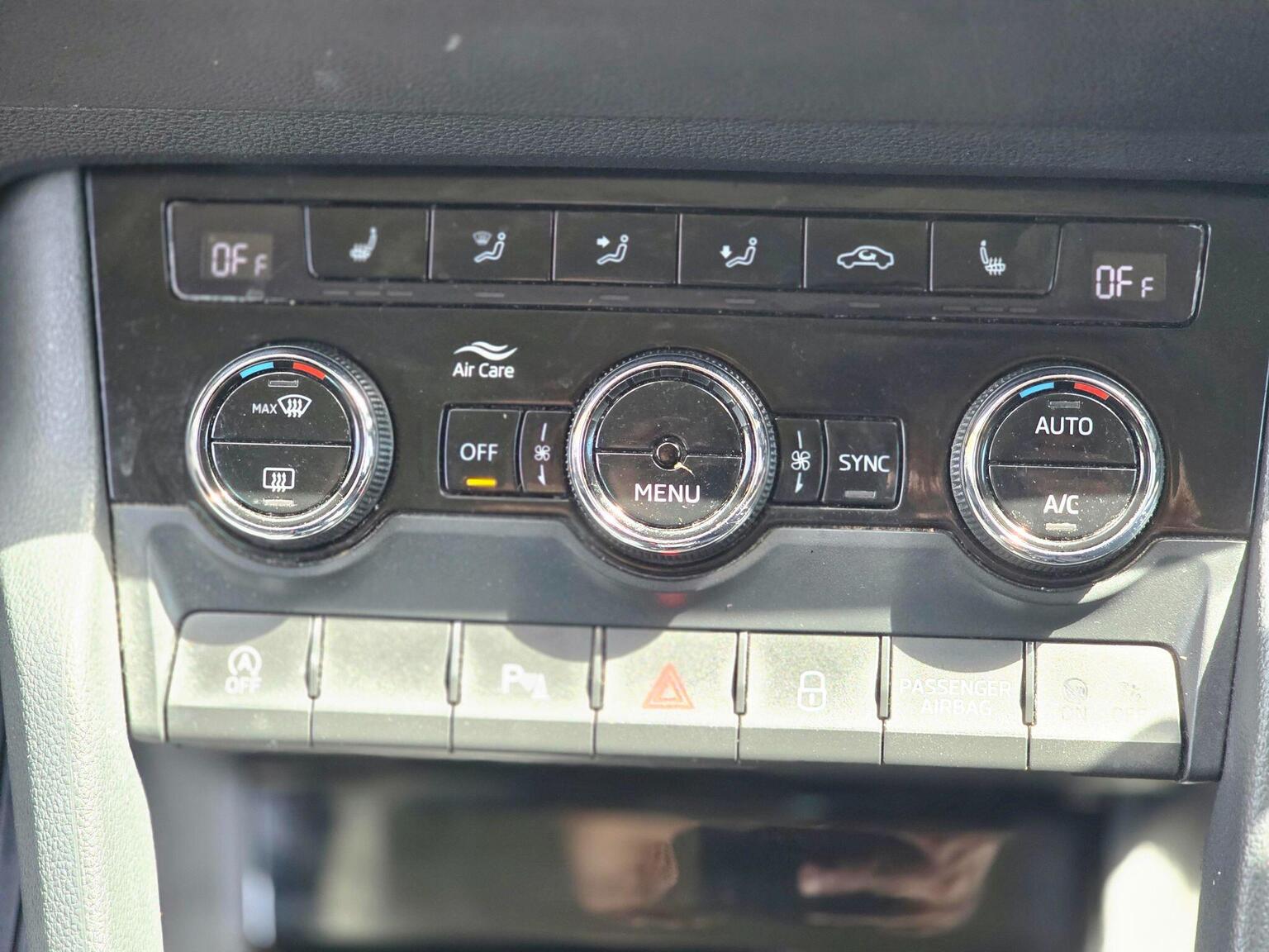 2018 Skoda Karoq image 45