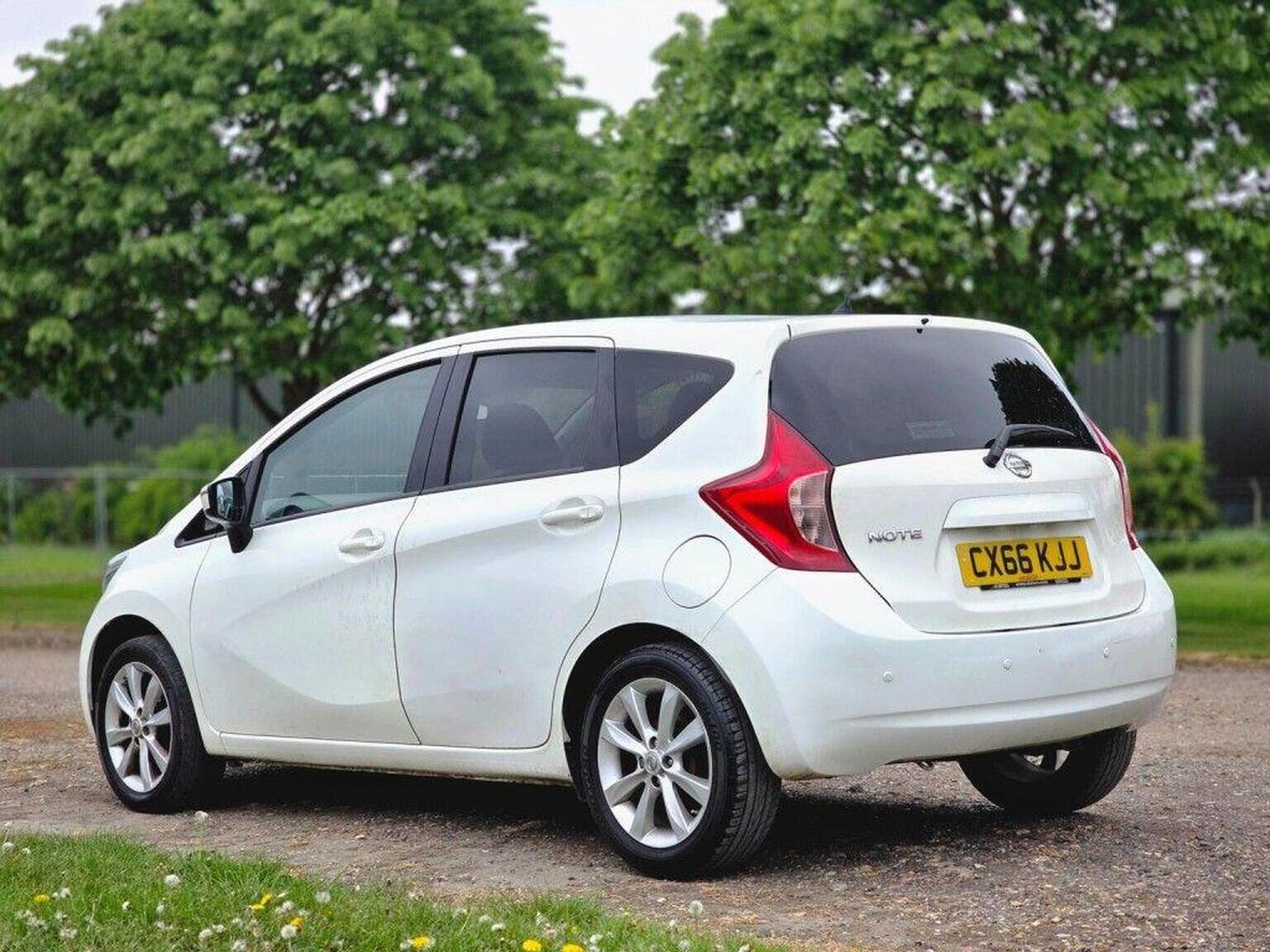 2016 Nissan Note image 11