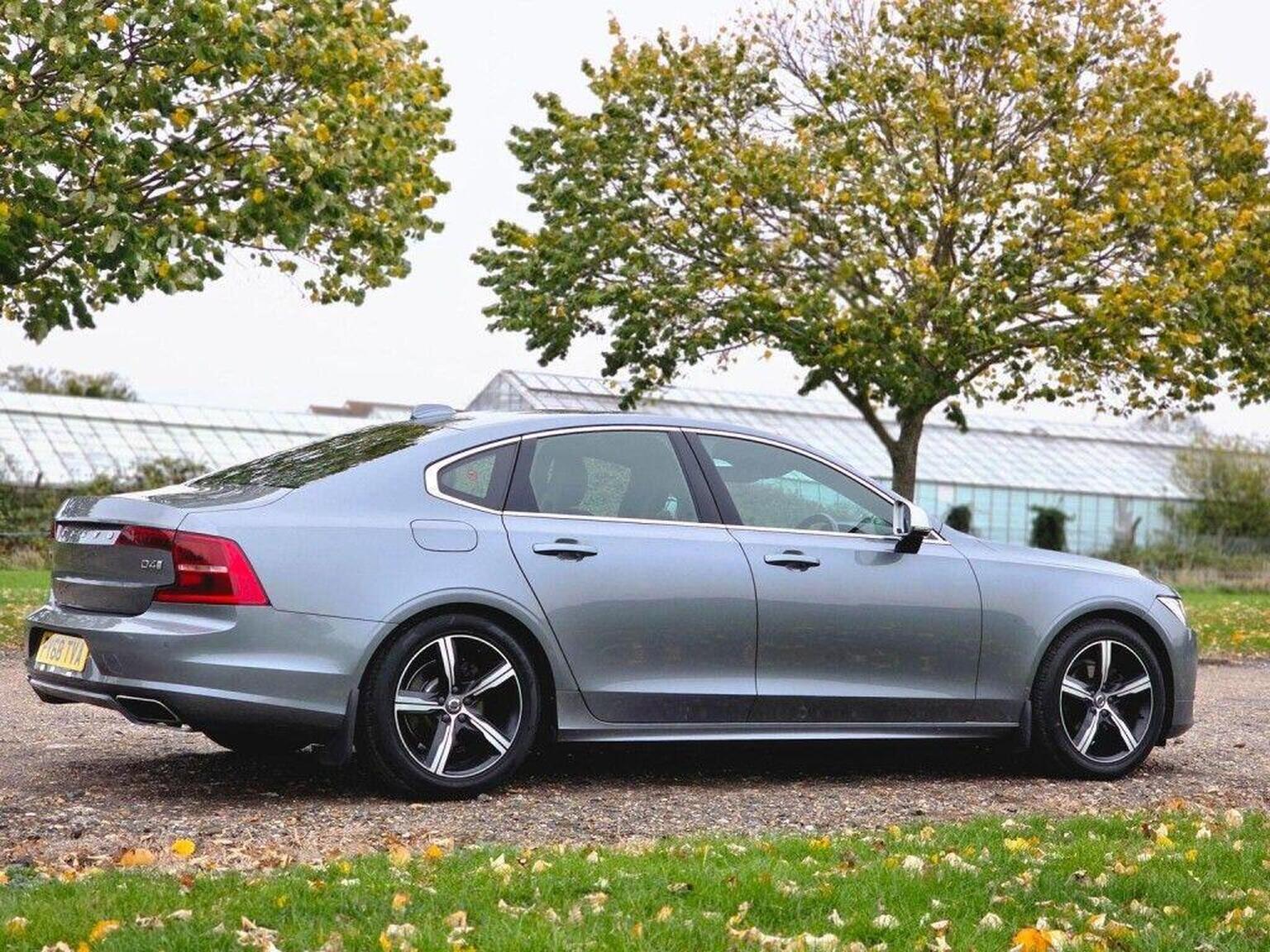 2019 Volvo S90 image 4