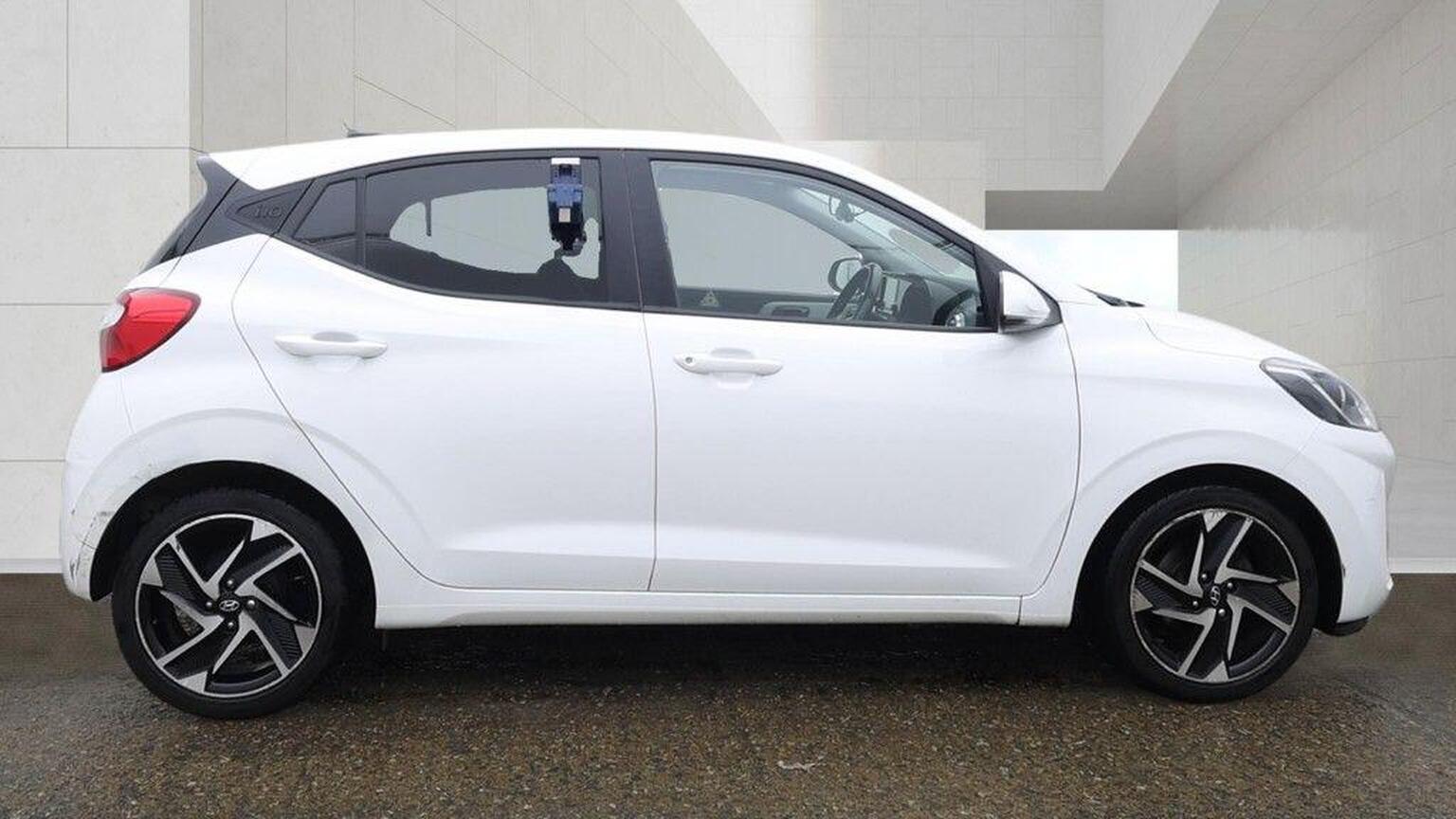 2020 Hyundai i10 image 2