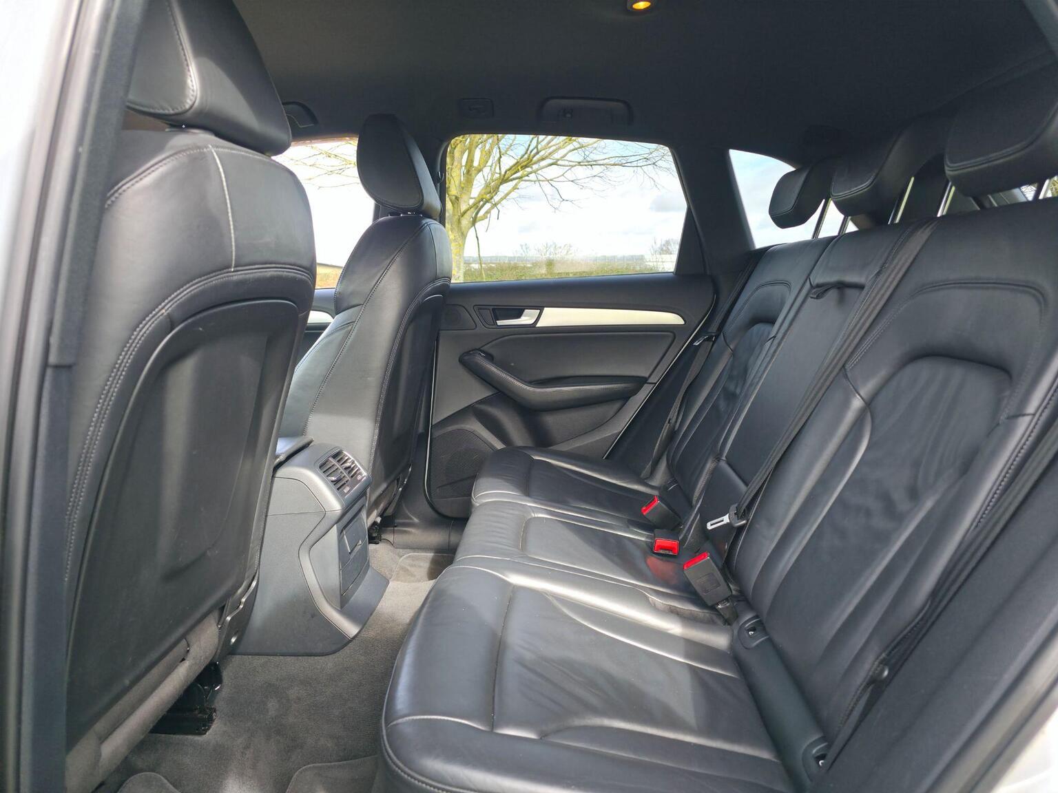 2012 Audi Q5 image 25