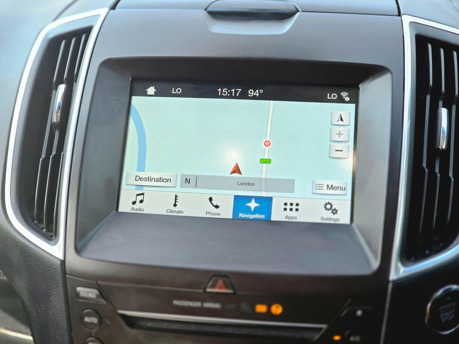 2017 Ford Edge image 41