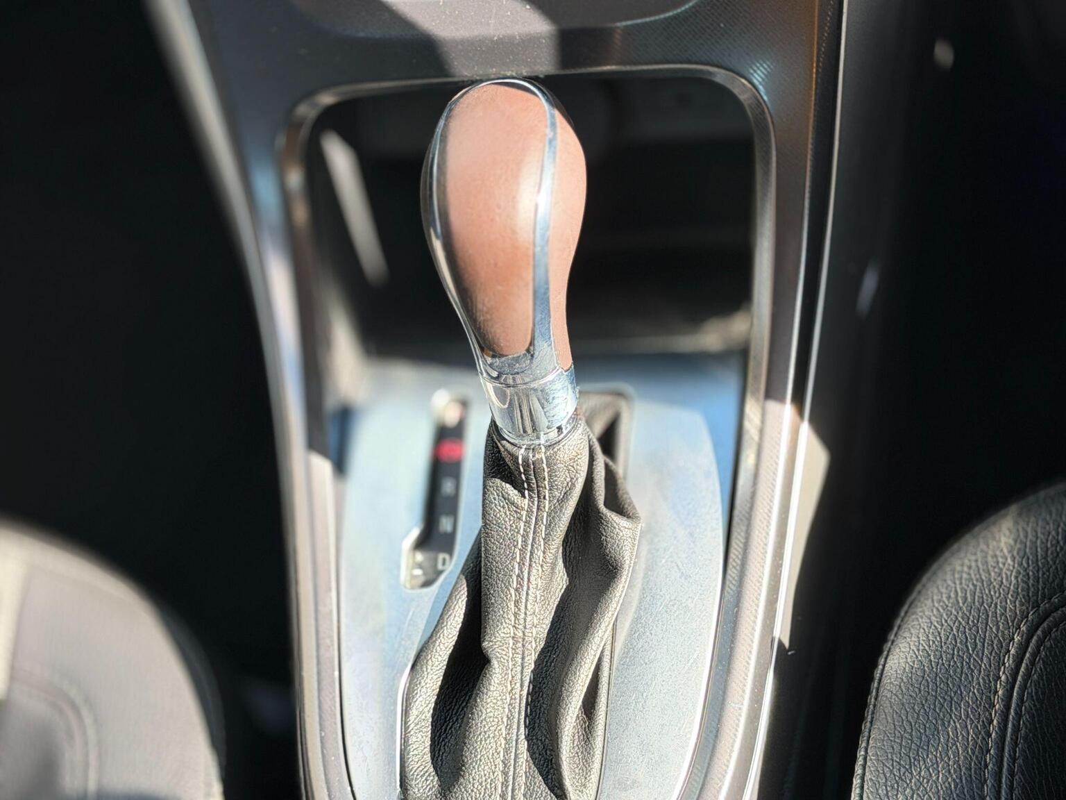 2011 Vauxhall Astra image 37