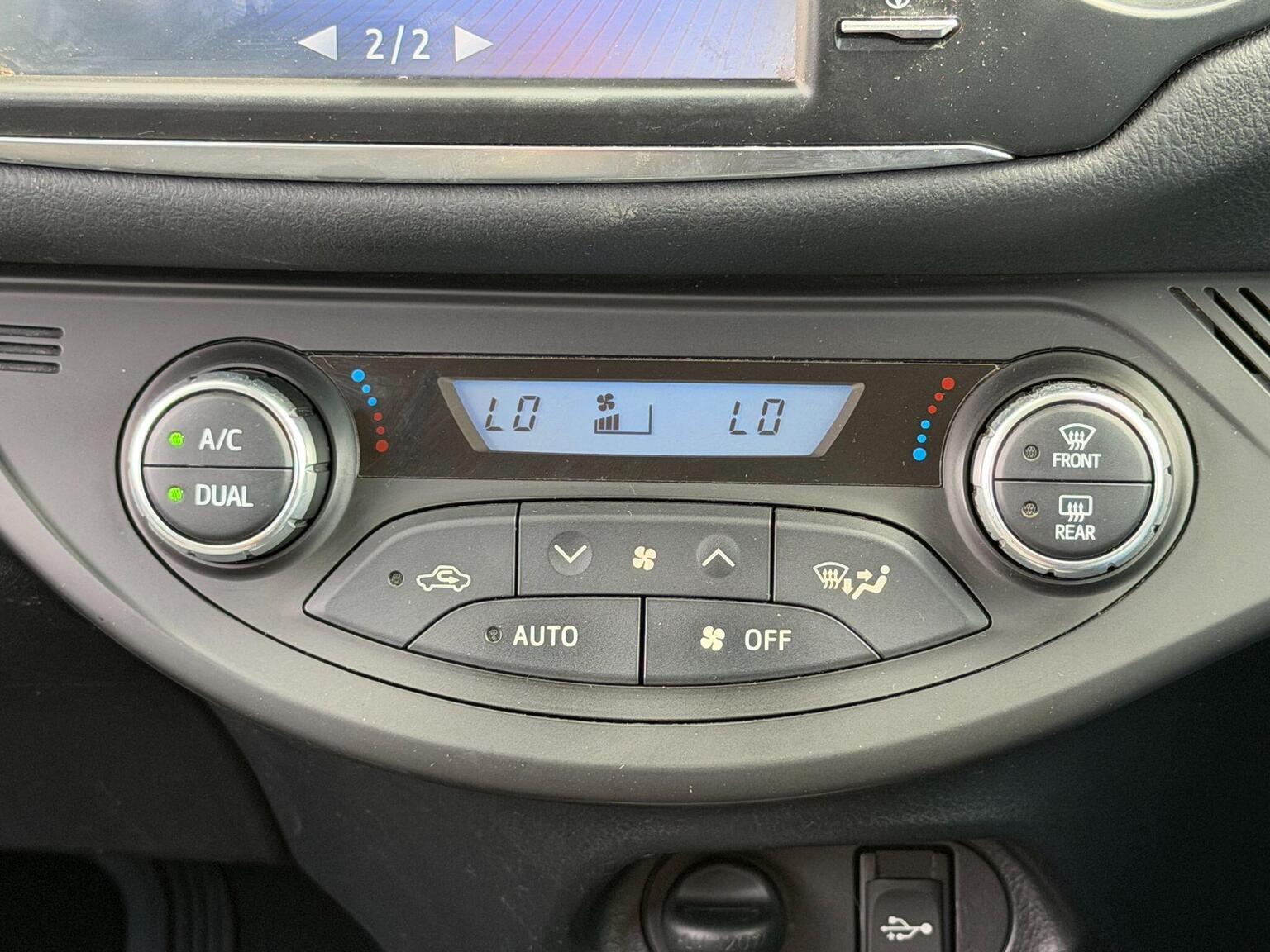 2017 Toyota Yaris image 44