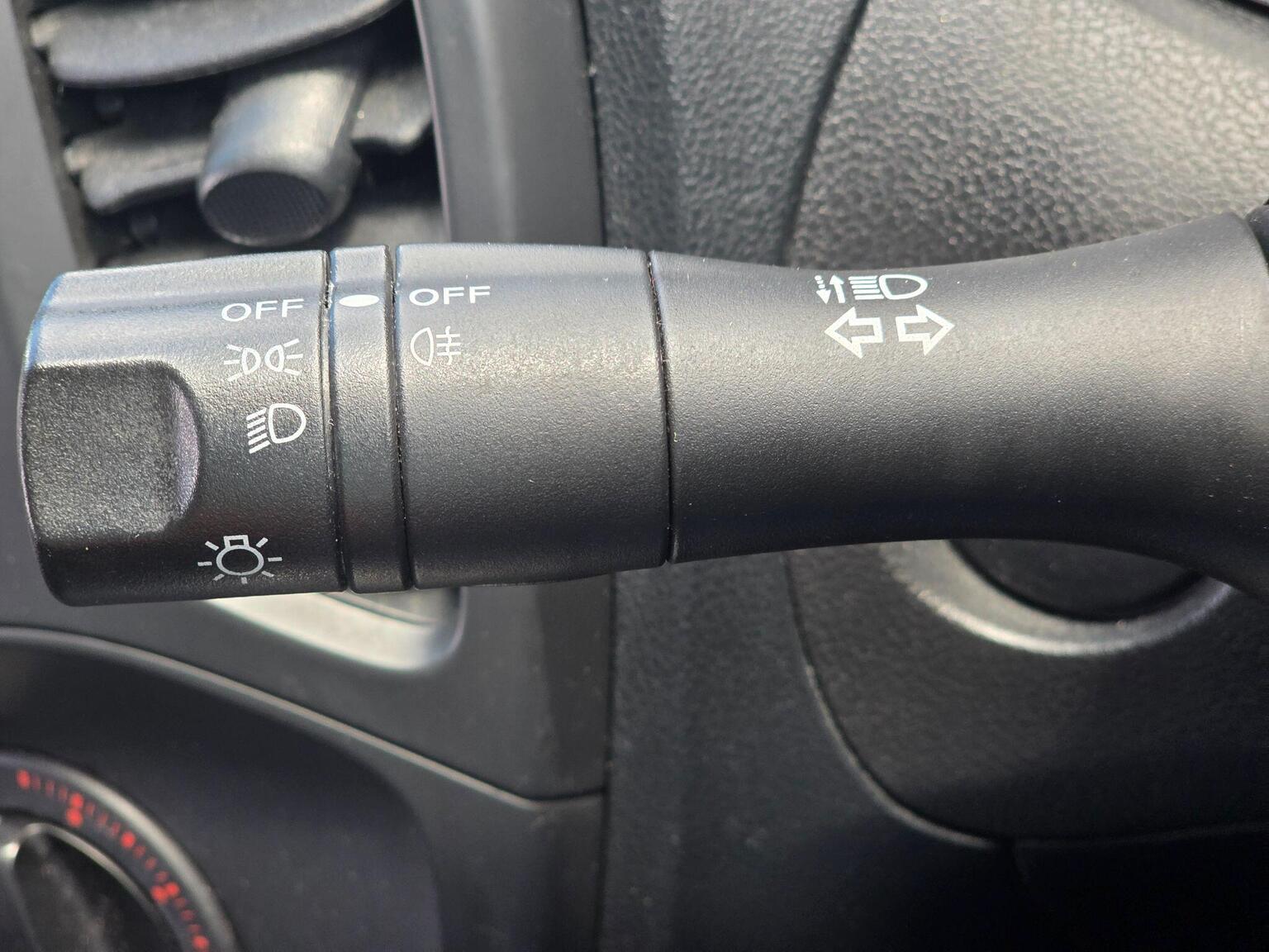 2014 Nissan Juke image 35