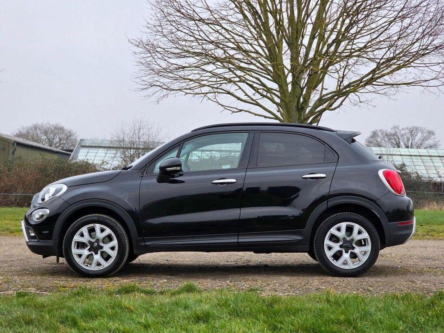2017 Fiat 500X image 8
