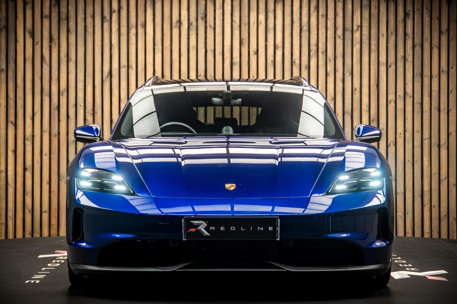 2024 Porsche Taycan Performance 4S Sport Turismo — photograph 5
