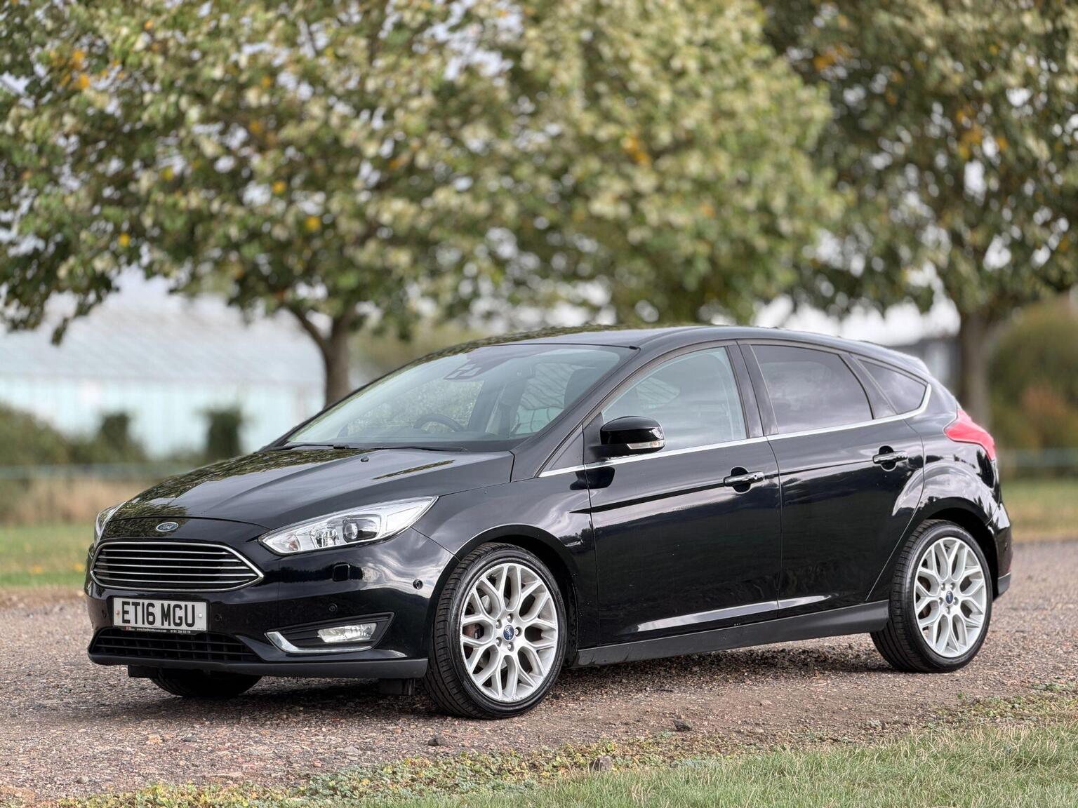 2016 Ford Focus image 17