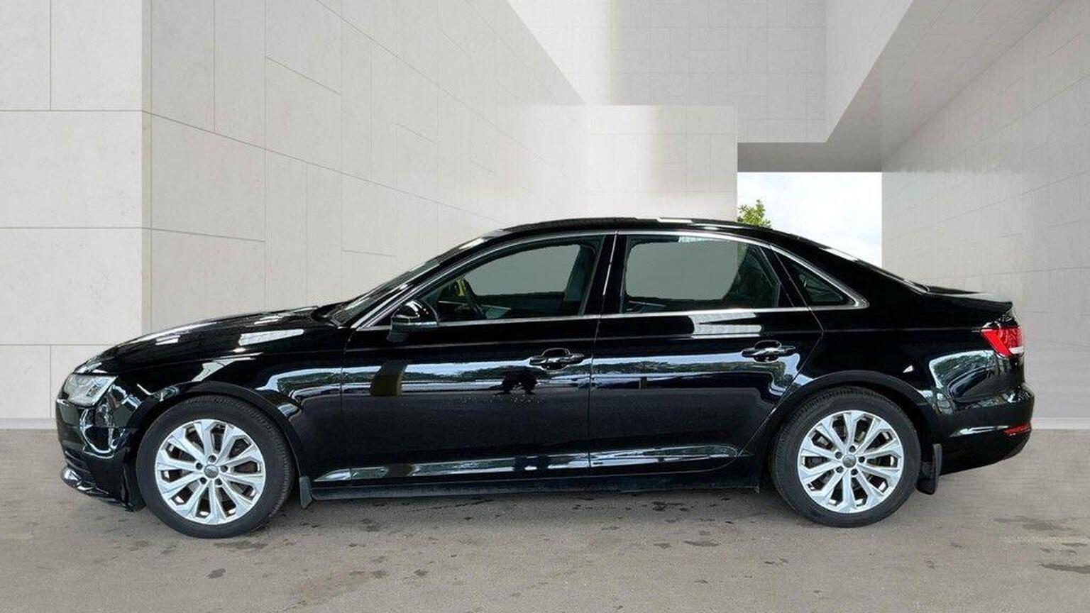 2016 Audi A4 image 6