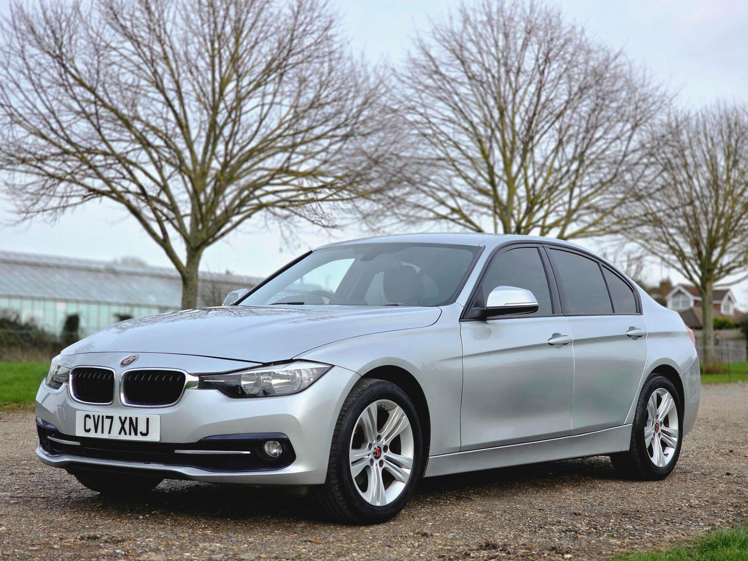 2017 BMW 3 Series image 16